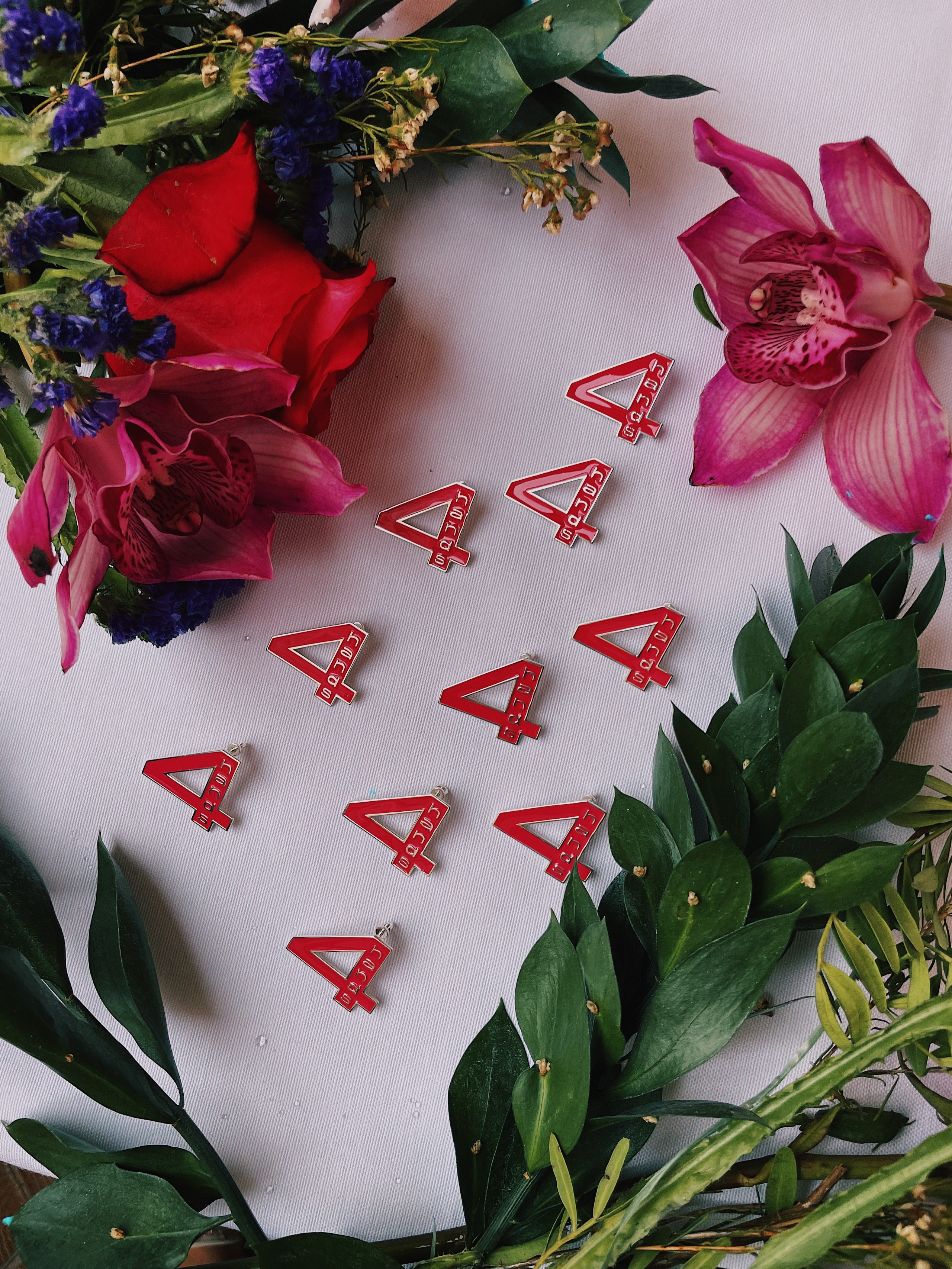 4 HANDS. Ювелирный Дом SHEERIN