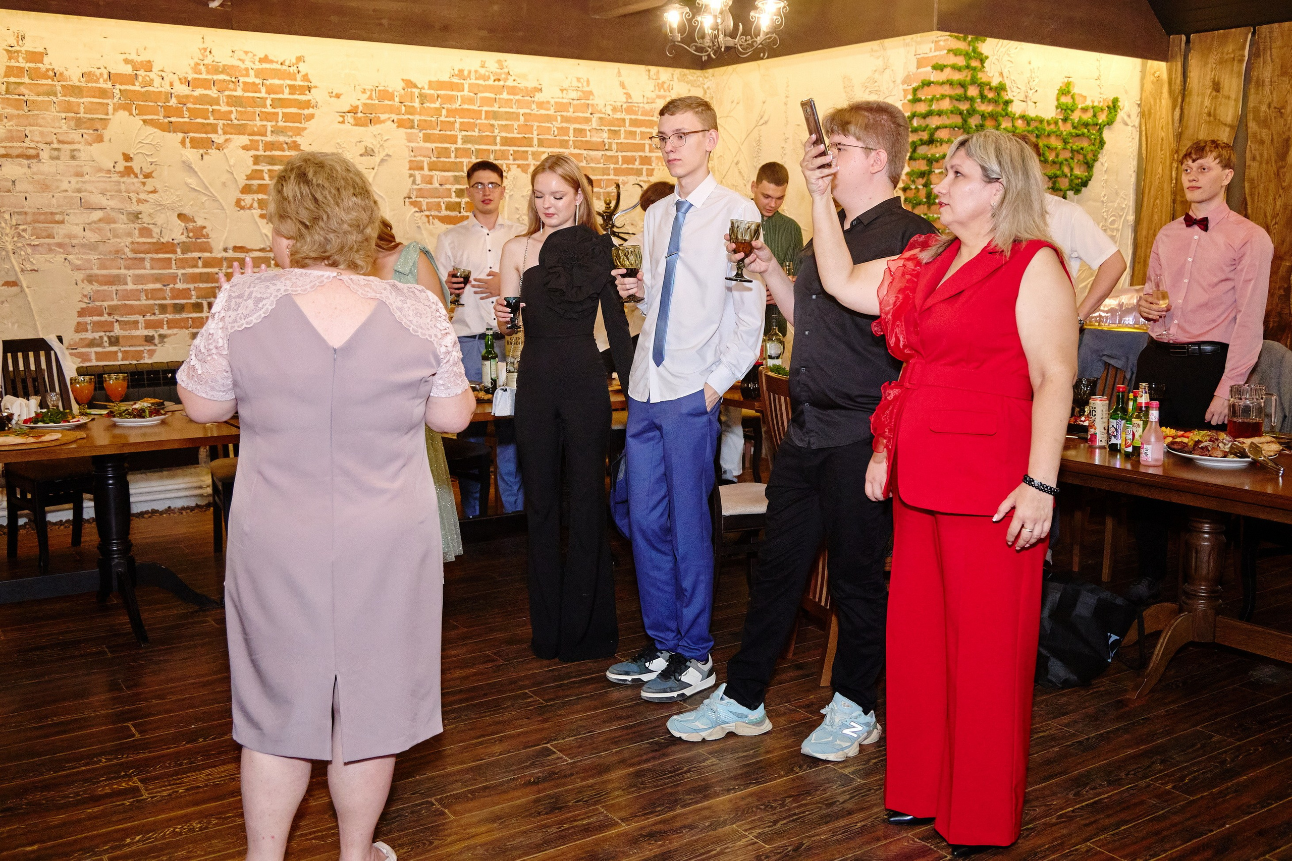 Выпускной 35 Сош. Фотограф Выпускные альбомы Таганрог Сергей Коробченко