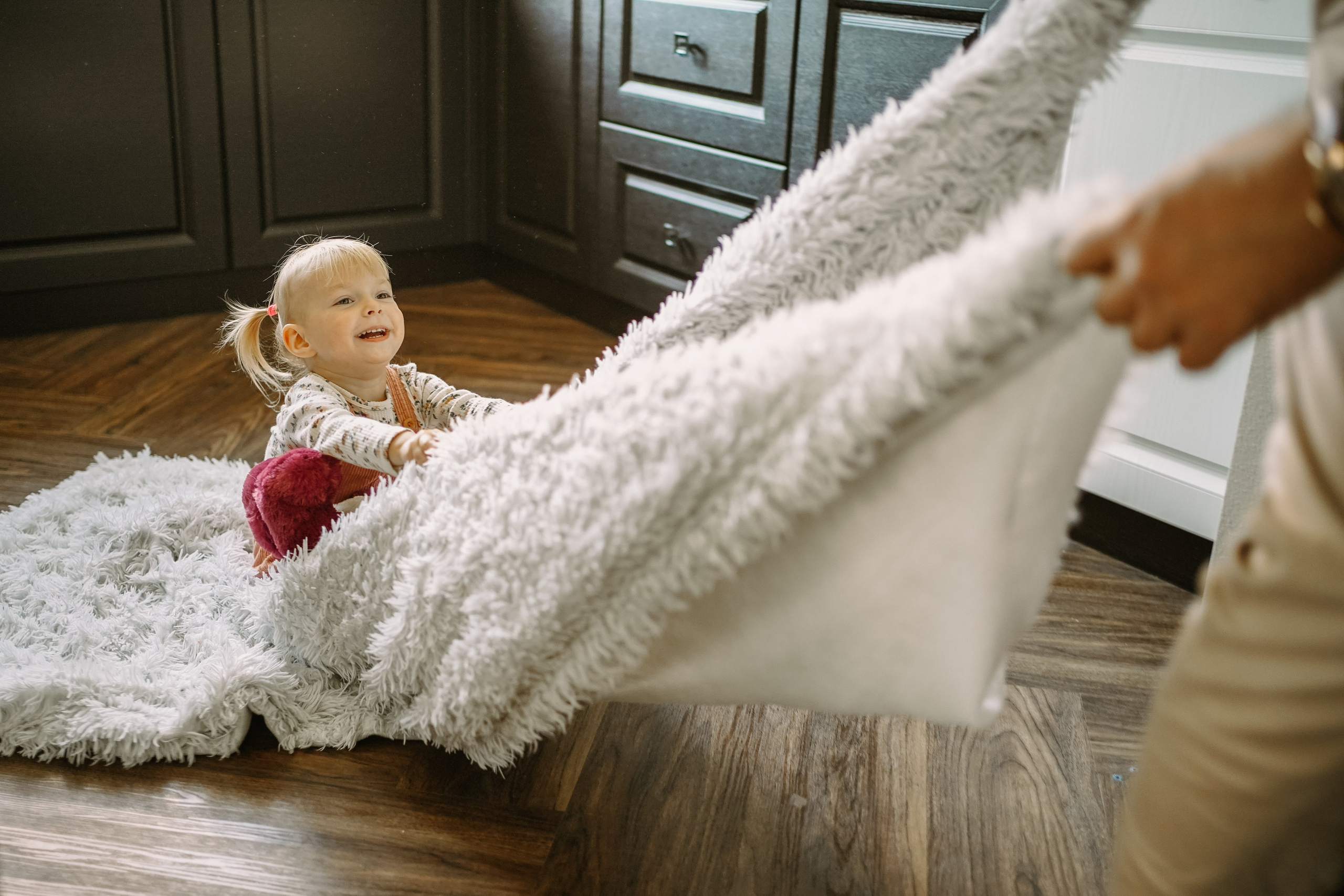 Карина, Андрей, Эмили. Главная