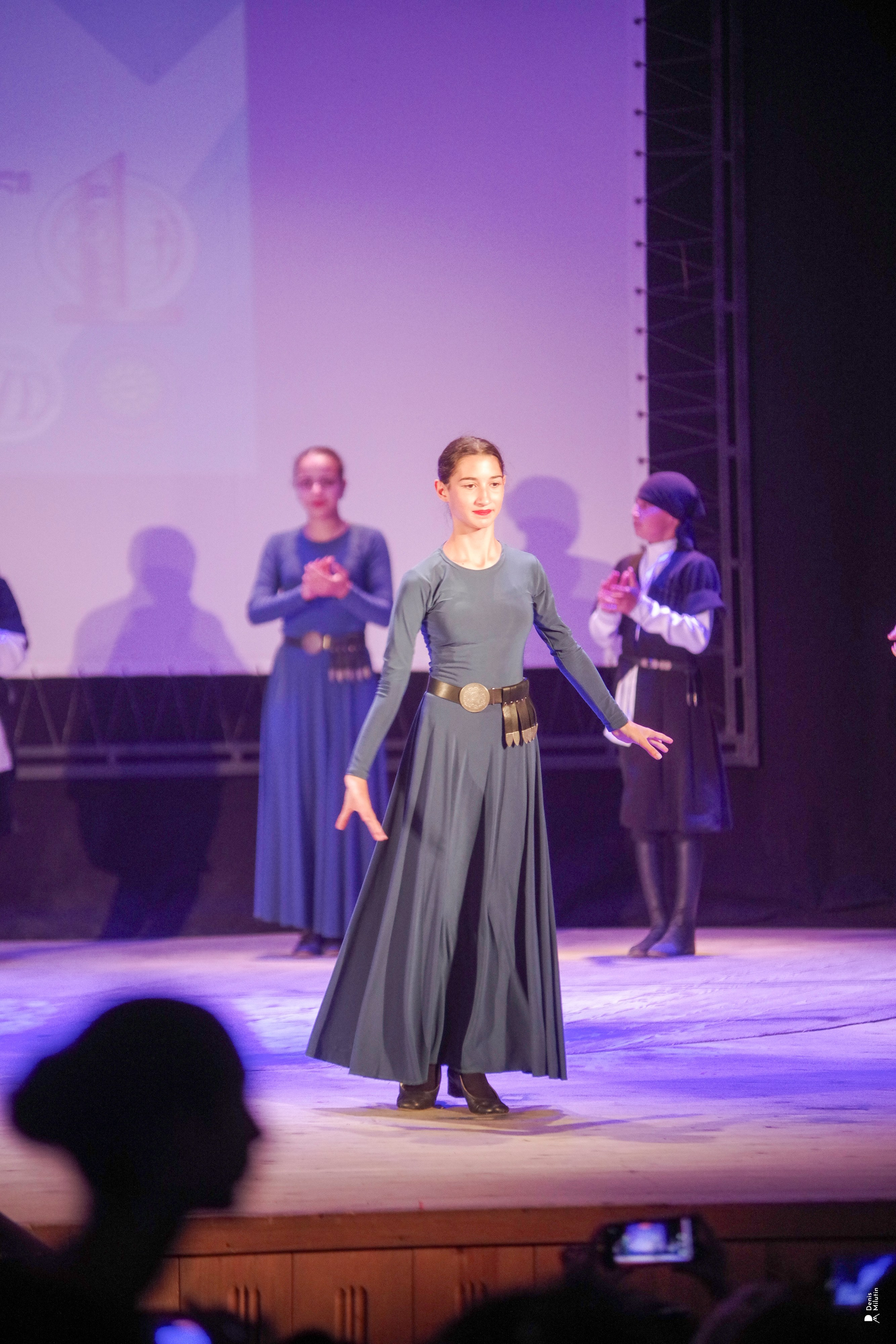 Танцы в прекрасном Они. Портретный фотограф Денис Милютин