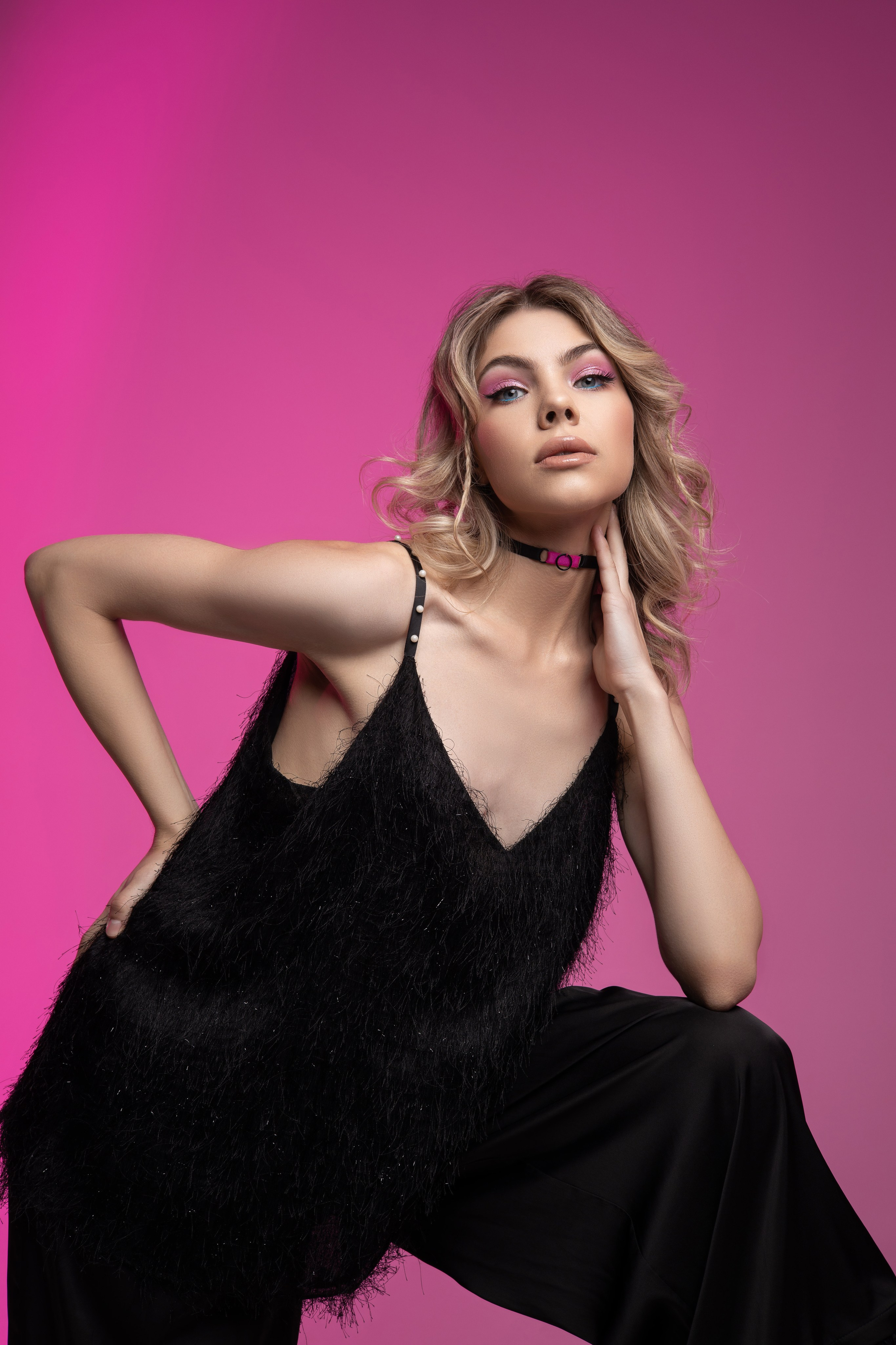 Цветной свет и фигуры. Фотограф Минск