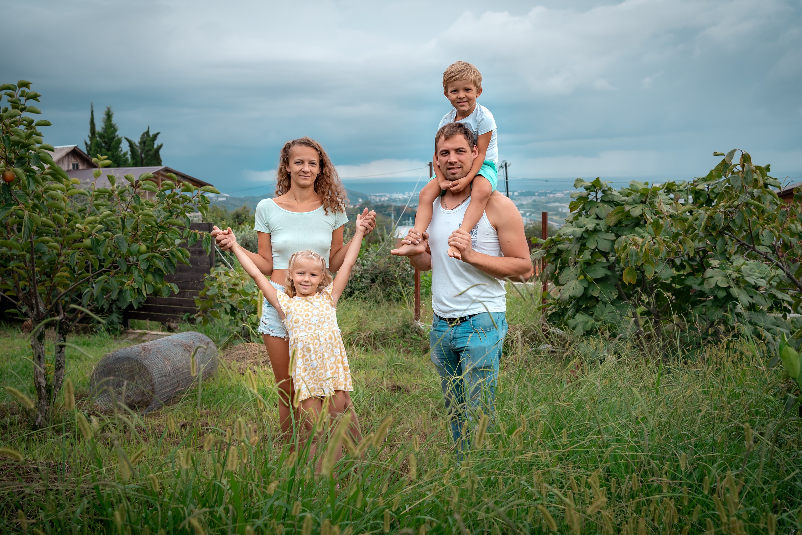 День с семьей, Сочи. Семейный фотограф Варвара Сорока в городе Москве