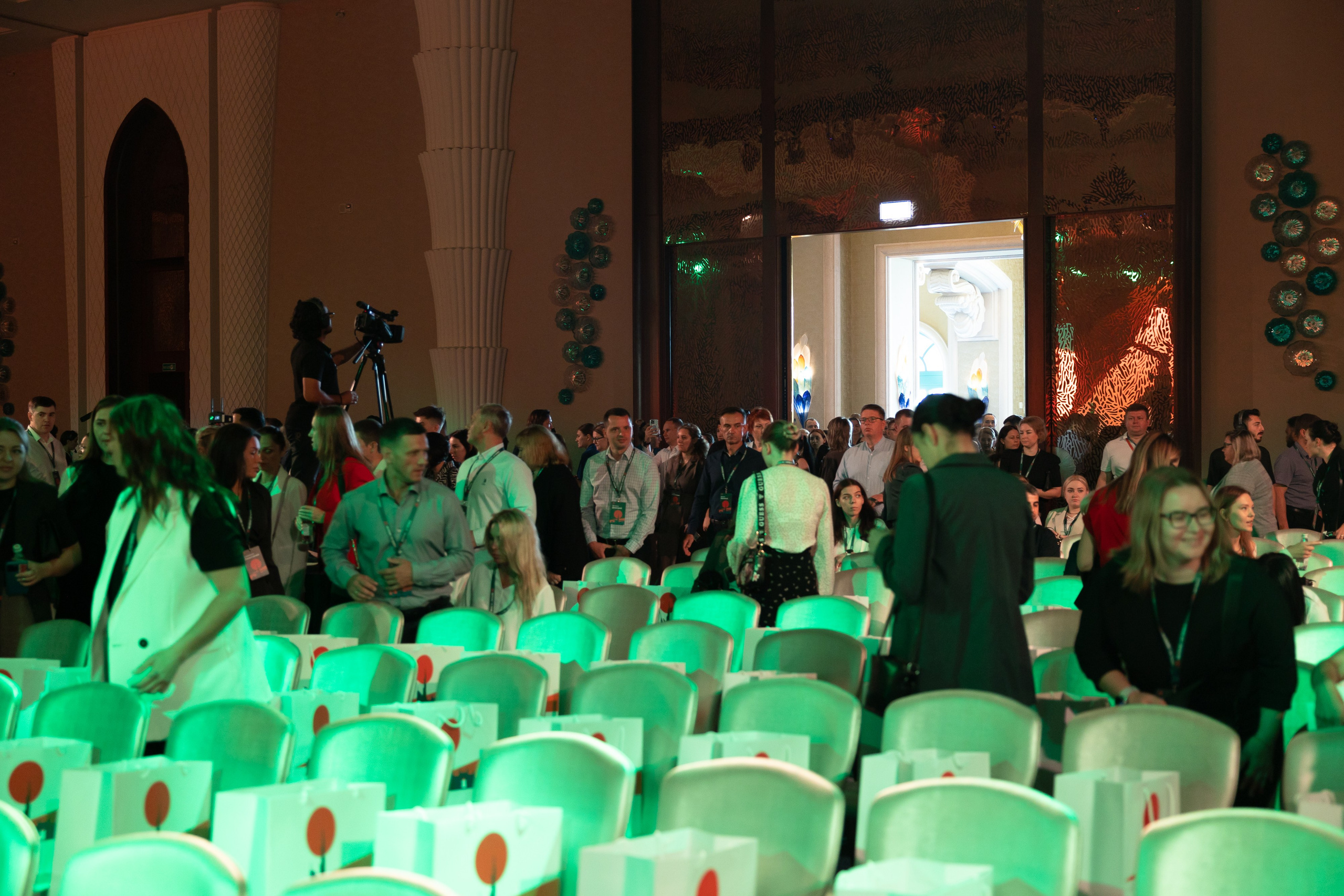 Точка Притяжения / Дубай. Фотограф Юлия Назарова