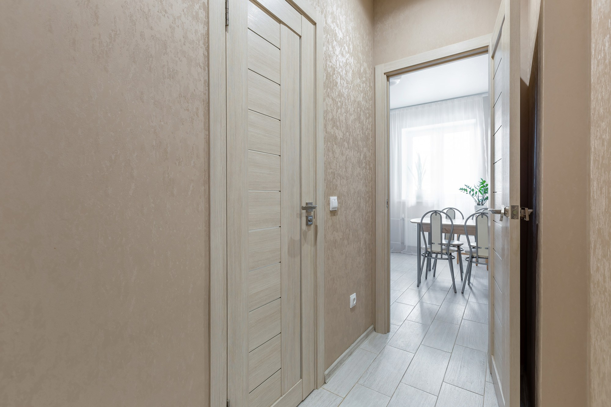 Домодедово. Квартира в теплых тонах на продажу. Интерьерный фотограф в Крыму