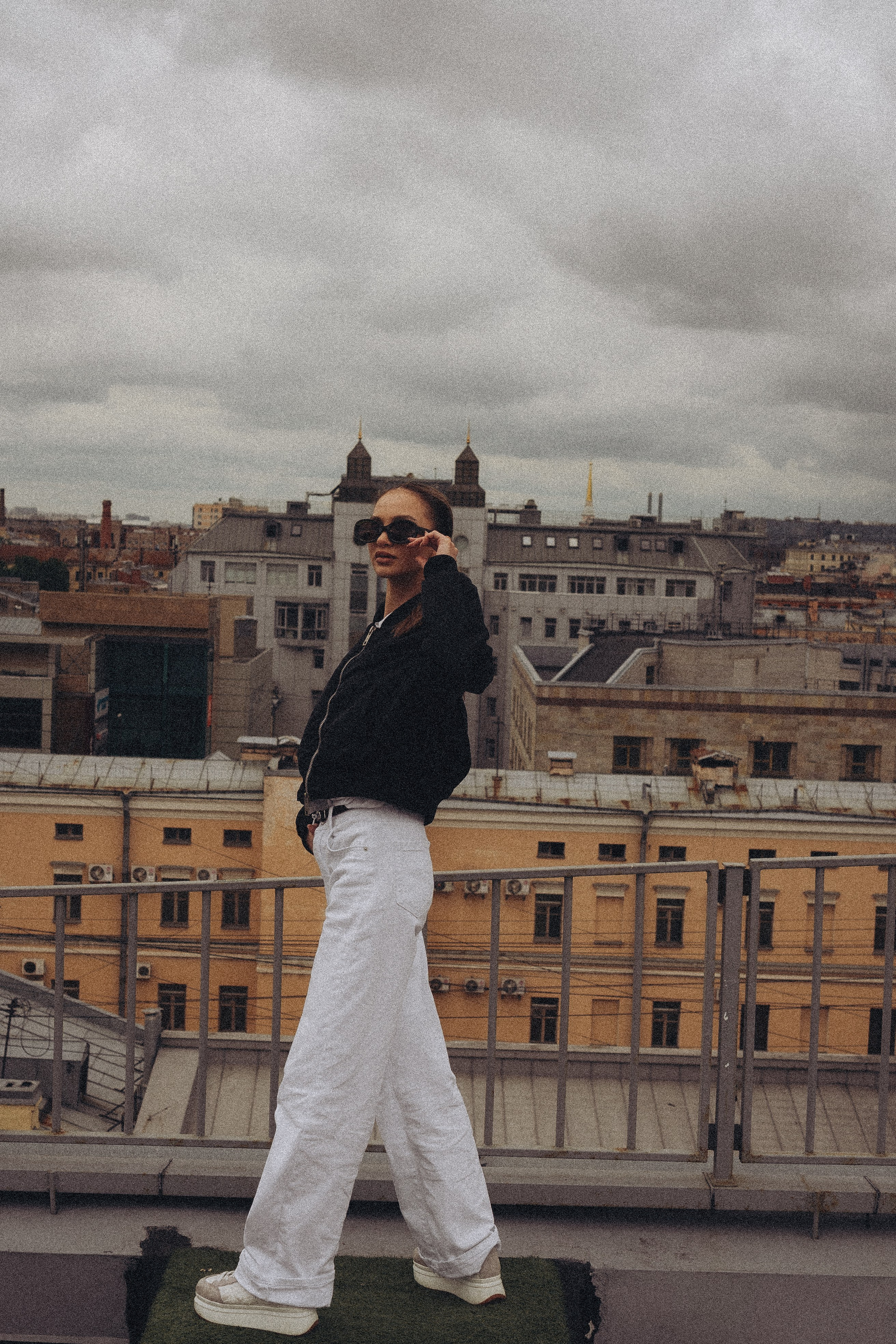МЫ ГУЛЯЛИ ПРО КРЫШАМ ПИТЕРА. Профессиональный фотограф, Санкт-Петербург — Виктория Богомолова