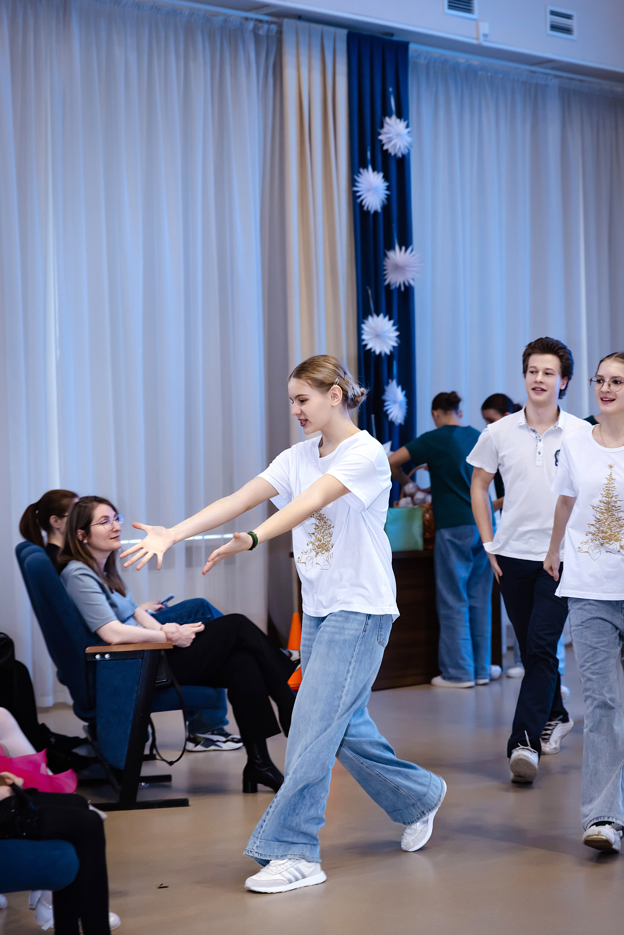 Новогодний праздник 1 В класс! Гимназия № 23. Фотограф и Видеограф в Краснодаре Юлия Солодченко