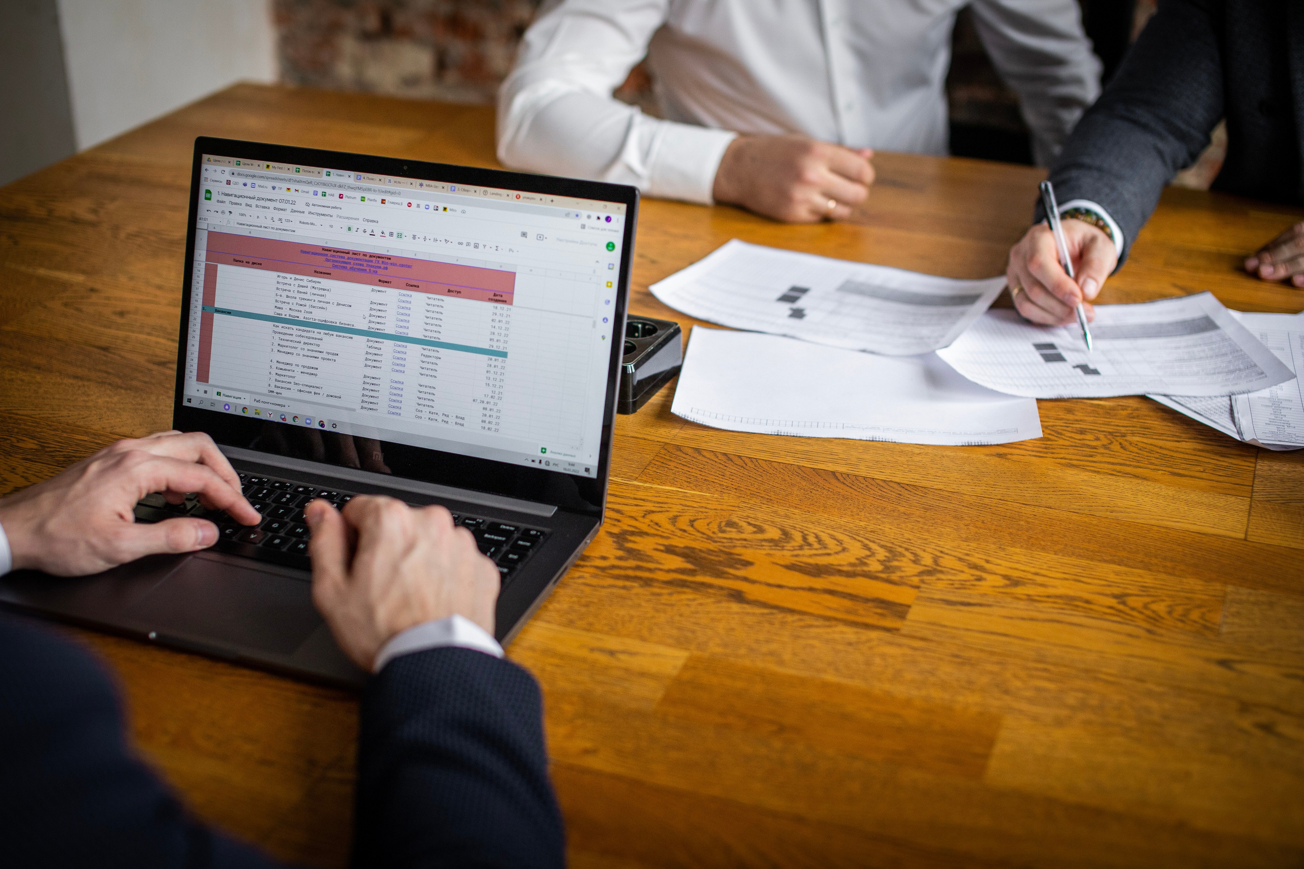 Фотосессия для бизнеса, контент для соцсетей, фото сотрудников. Свадебная, репортажная и бизнес съёмка в Ростове-на-Дону