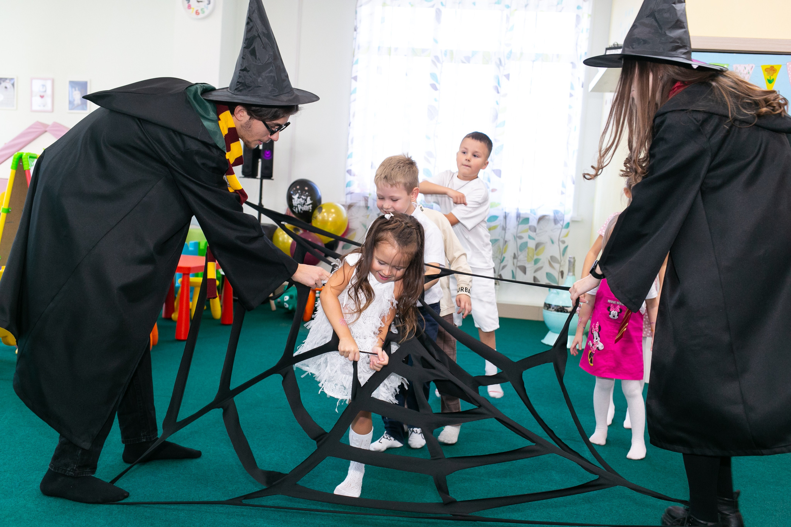 Белый кролик. Гарри Поттер. Фотограф новорожденных и семейный фотограф НСО г. Бердск Марина Львова