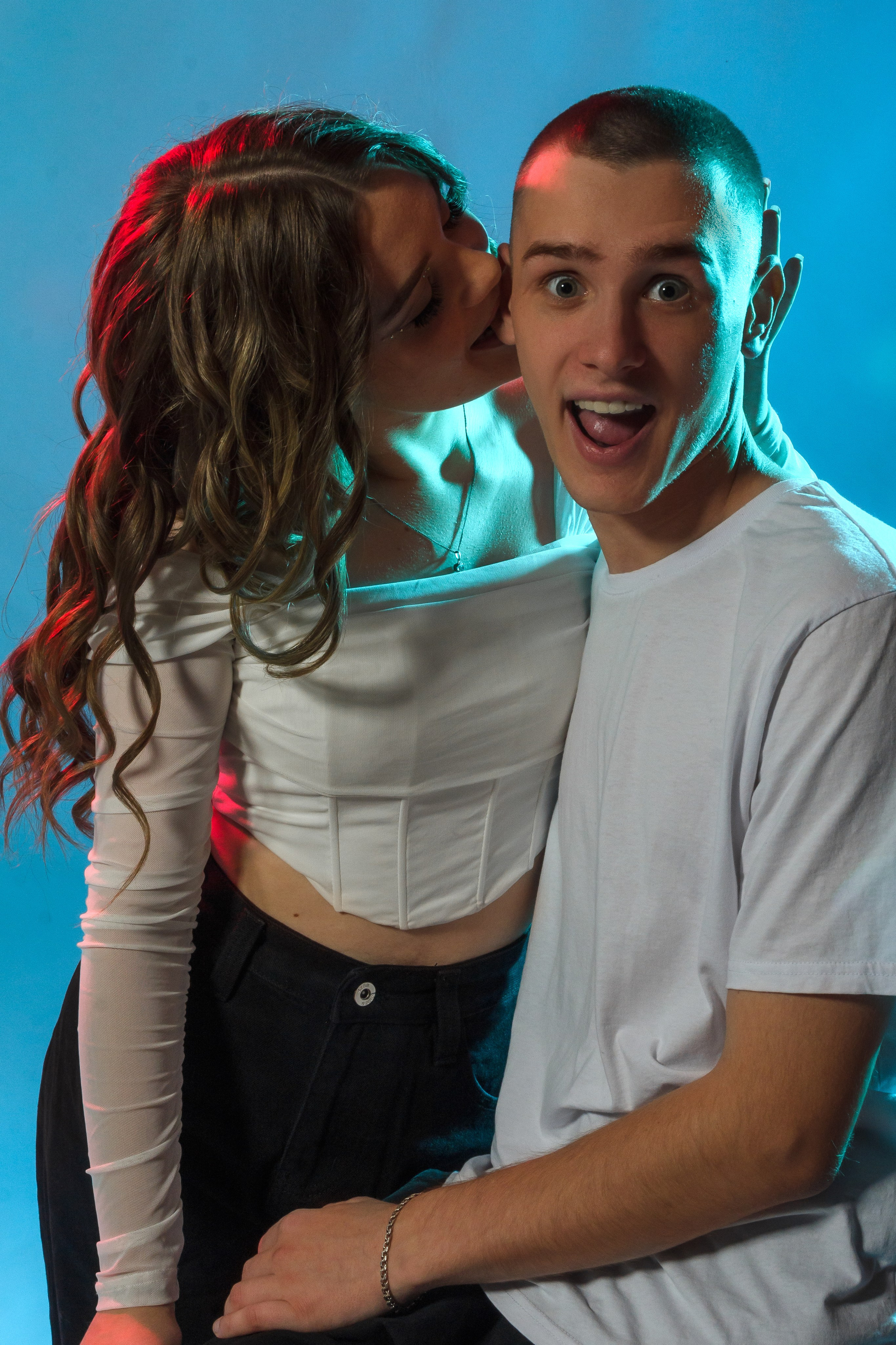 Съемки в студии. Индивидуальные, семейные, студийные съемки в Серпухове и за пределами