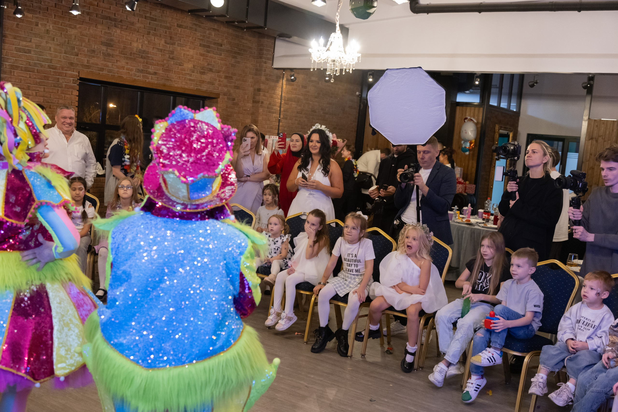 День Рожденья Оливия 7 лет. Портретный Студийный и уличный фотограф Москва. Индивидуальные, Семейные, Беременность, Будуар, Каталог, контент съемки для блога и бизнеса