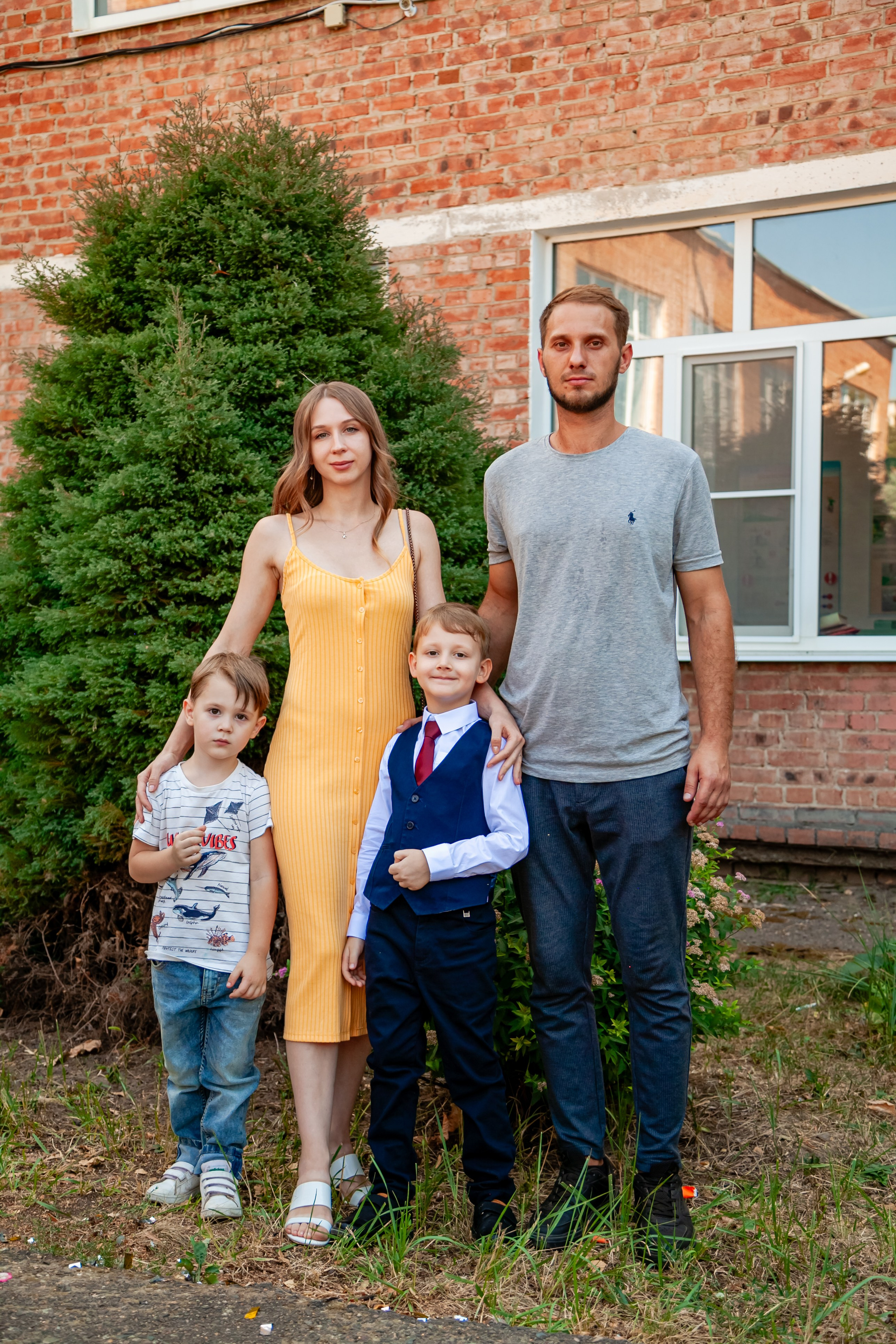 1 сентября линейка. Свадебный и семейный фотограф в Армавире
