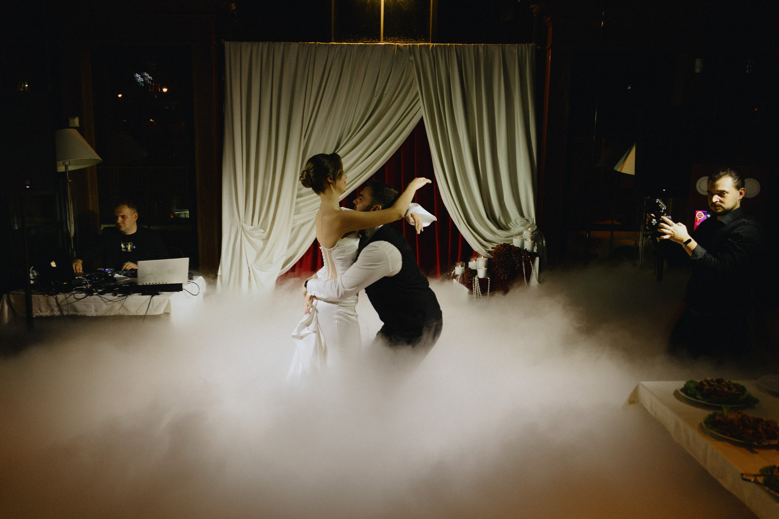 Свадьба Никиты и Оли в Санкт-Петербурге. Свадебный фотограф СПБ