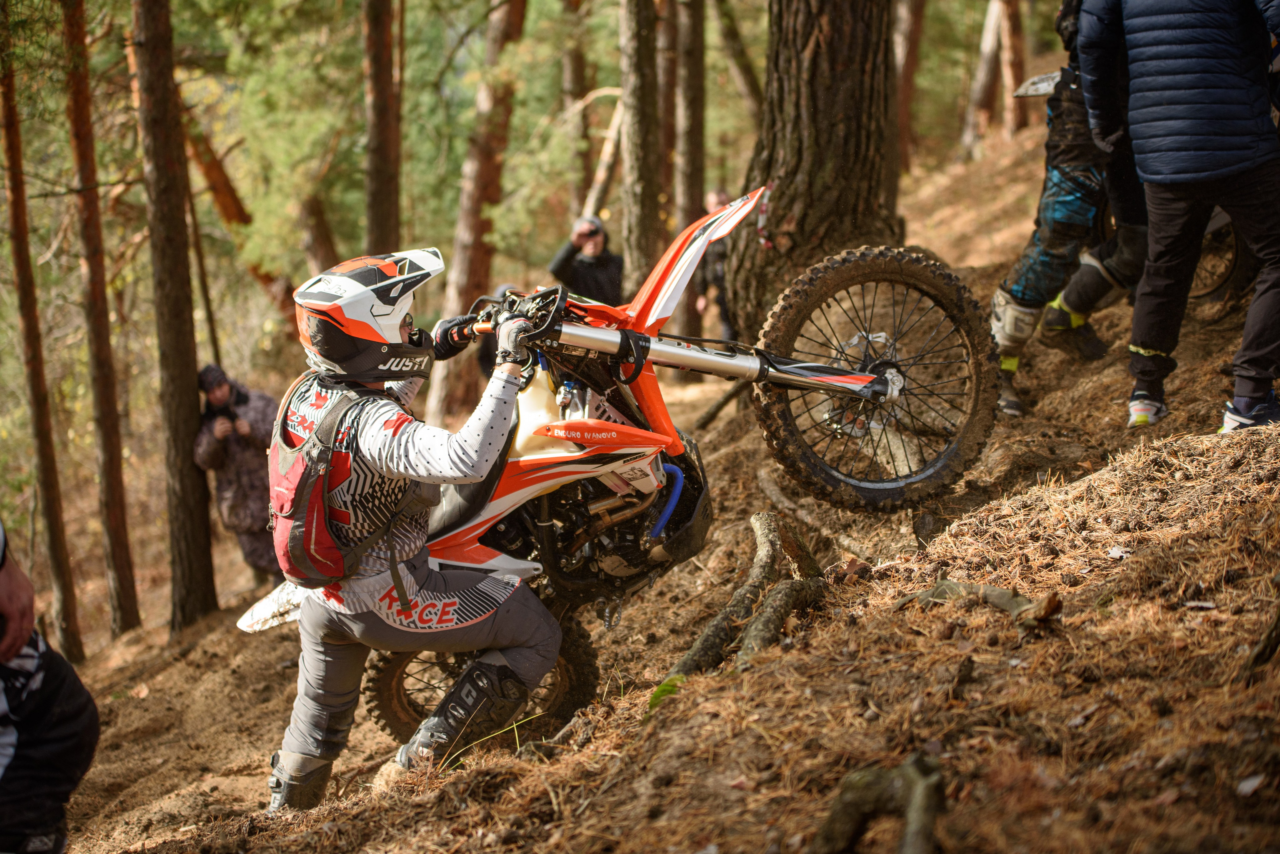 «Witch HATE». Мотофотограф в Нижнем Новгороде Динара Зуйкова