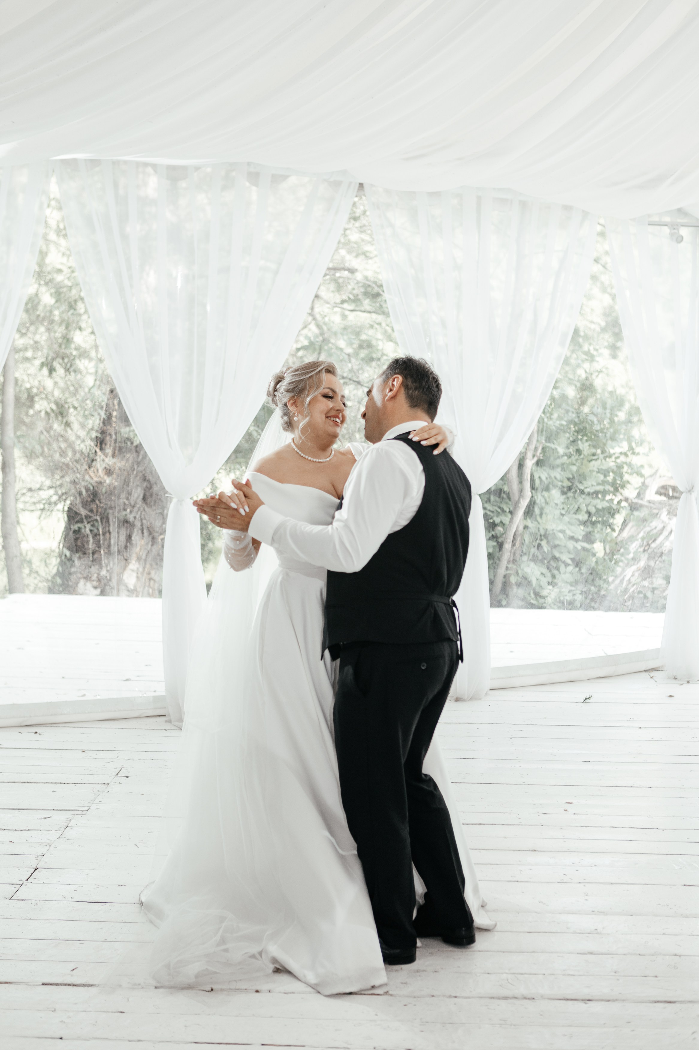 Свадебный фотограф Уфа — Руслан ГабдлисламовЖивые эмоции, красивые кадры, воспоминания на всю жизнь.Работаю по всей Республике Башкортоста. Свадебный фотограф Уфа Руслан Габдлисламов