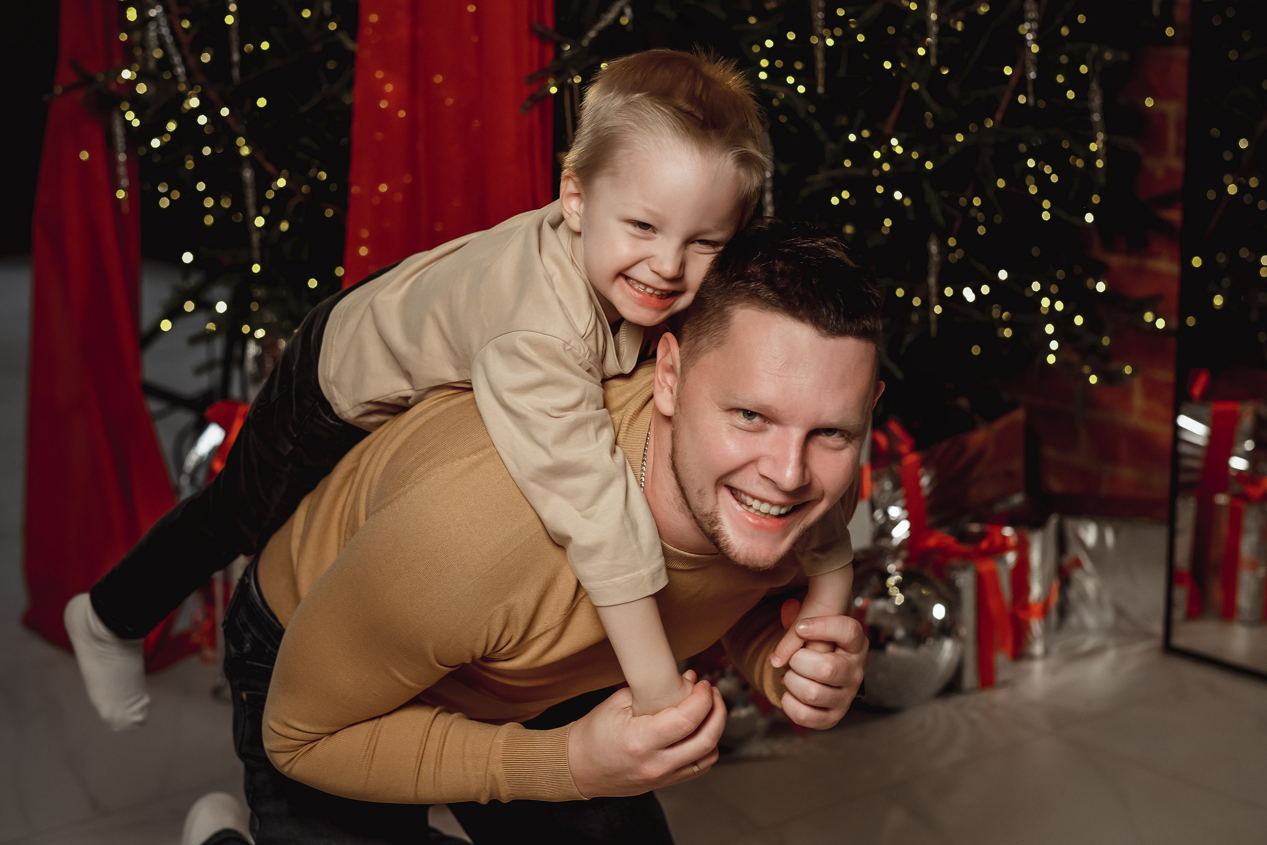 Новогодние семейные фото. Свадебный и семейный фотограф Амина Шабанова