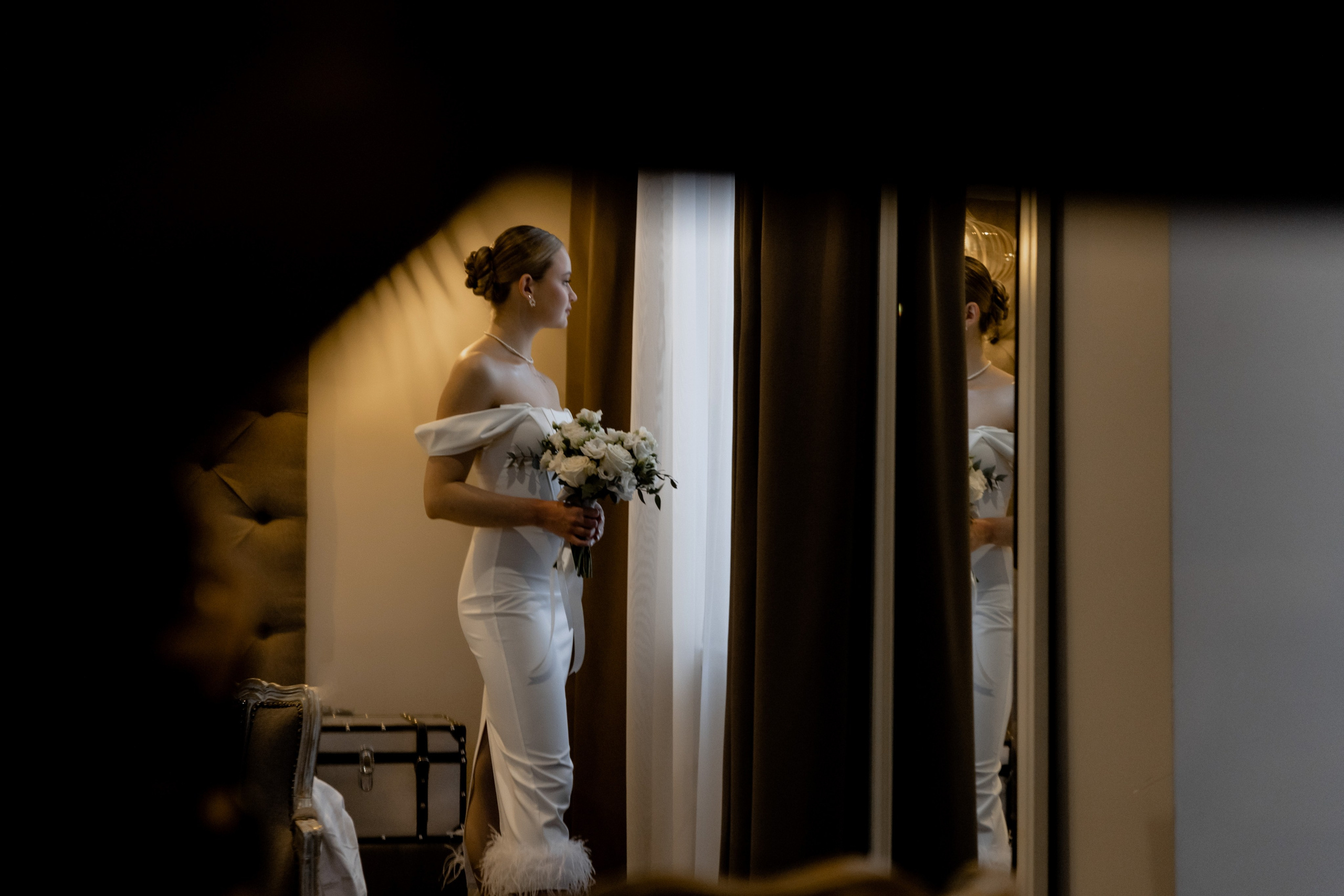 Свадебная фотосессия в отеле Чайковский г. Калининград. Свадебный фотограф Калининград