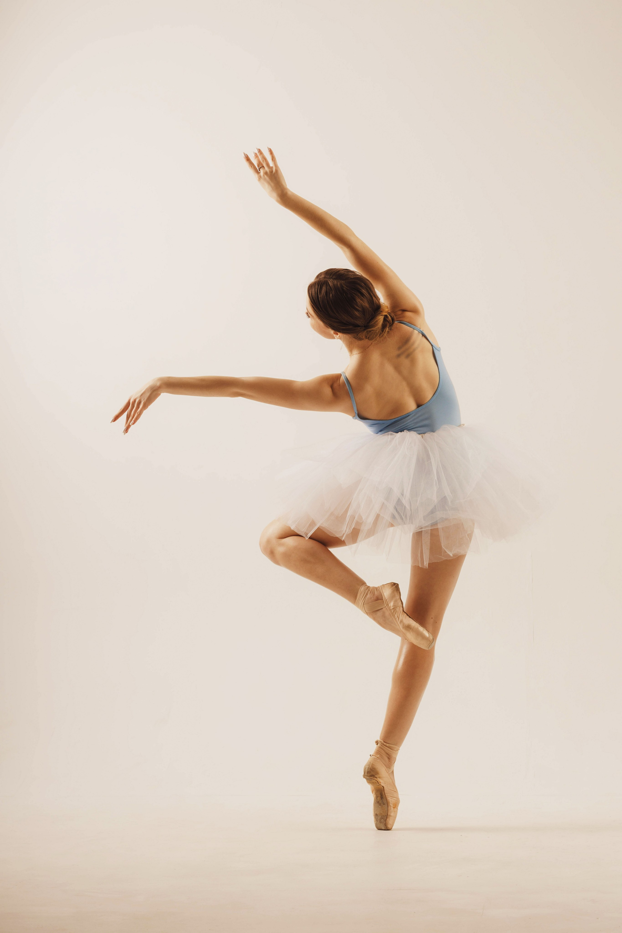 Студийная фотосессия танцовщицы Лены. Портретный и репортажный фотограф в Чебоксарах Андриян Чаркин