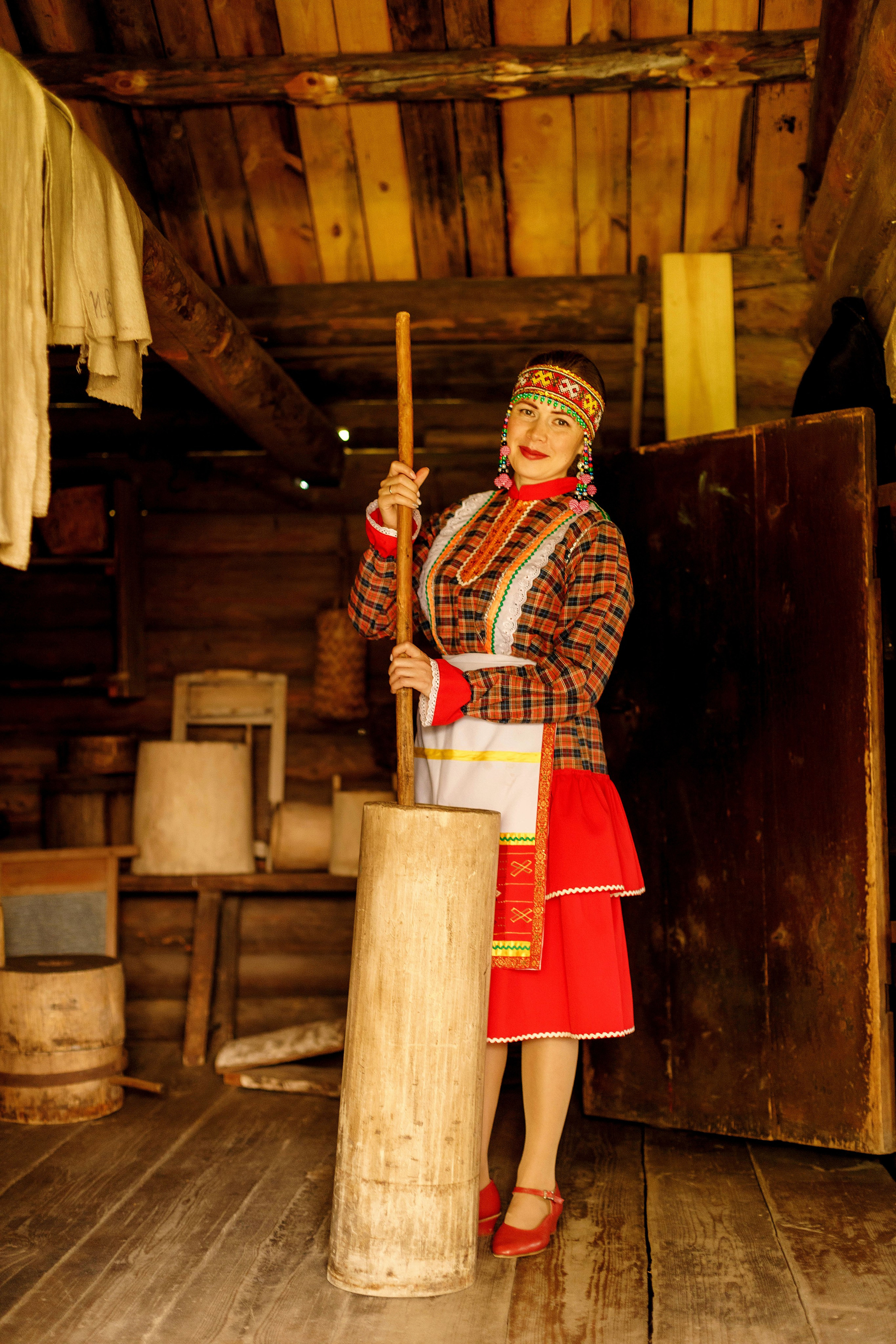 Фотосессия с Екатериной Анисимовой в Ибресинском этнографическом музее. Портретный и репортажный фотограф в Чебоксарах Андриян Чаркин