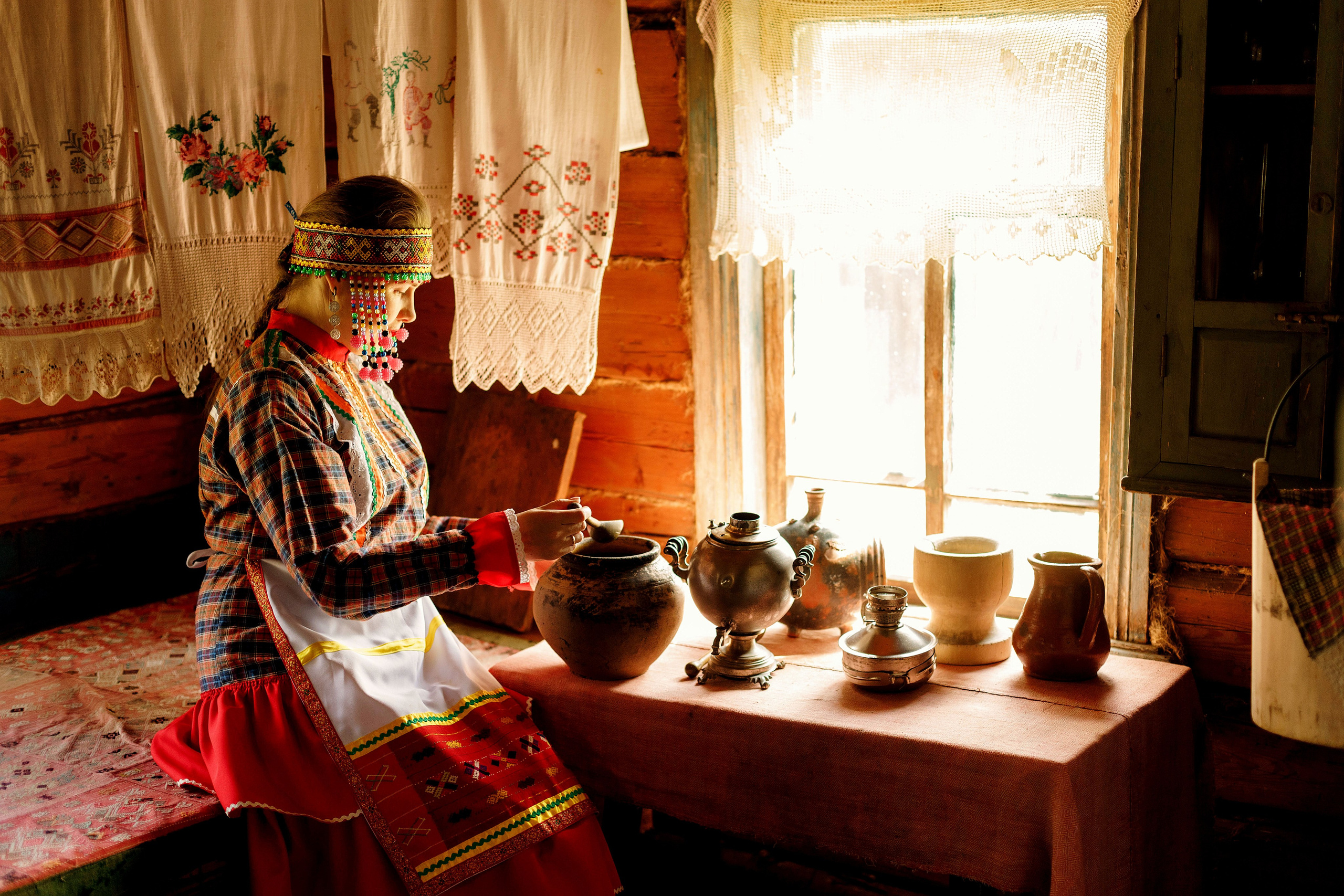 Фотосессия с Екатериной Анисимовой в Ибресинском этнографическом музее. Портретный и репортажный фотограф в Чебоксарах Андриян Чаркин