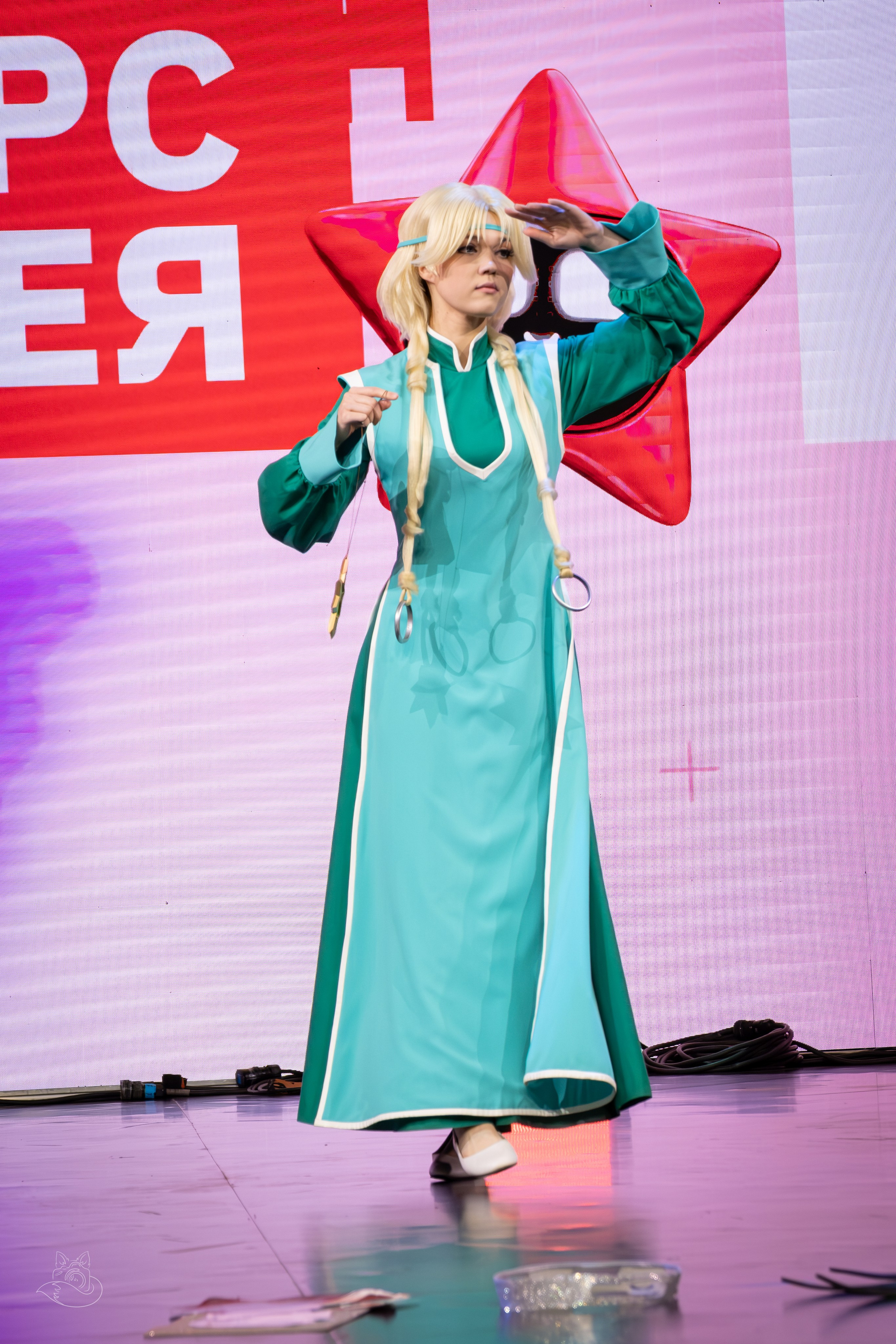 Сцена РЭД ЭКСПО 2024. Косплей фотограф