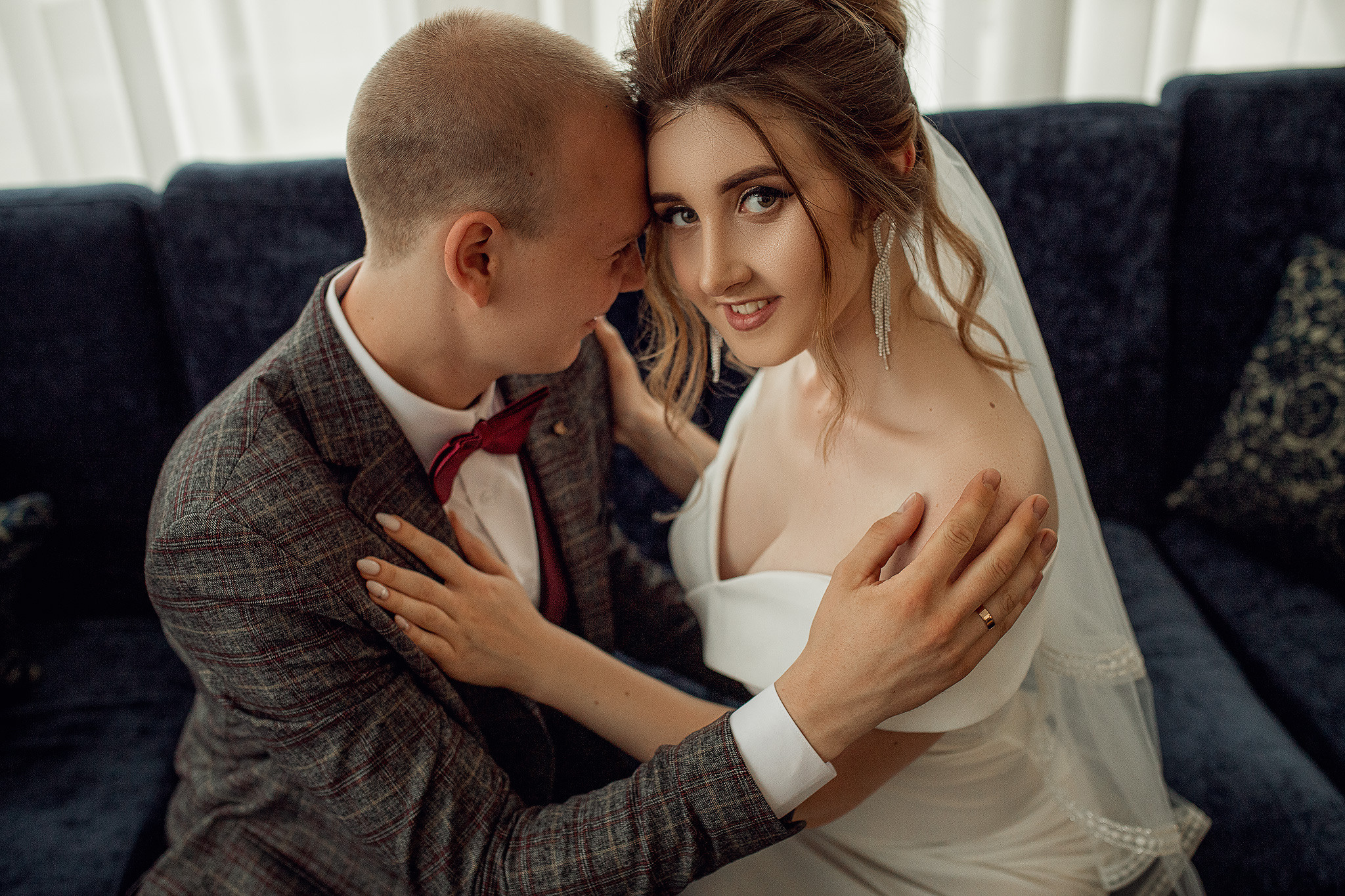 Свадебная фотосессия Софии и Сергея в отеле. Семейный и свадебный фотограф в Донецке Елена Гордеева