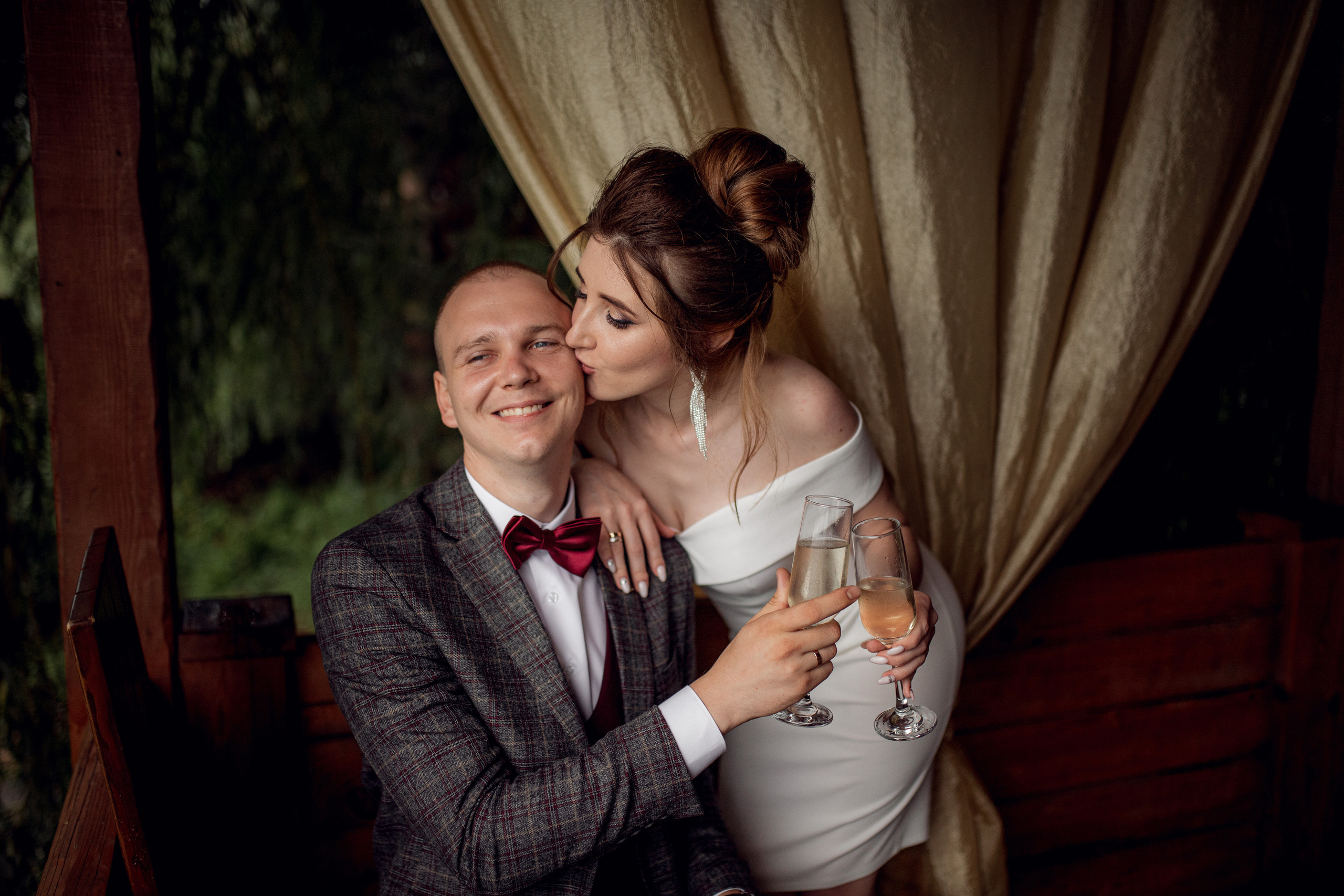 Свадебная фотосессия Софии и Сергея в отеле. Семейный и свадебный фотограф в Донецке Елена Гордеева