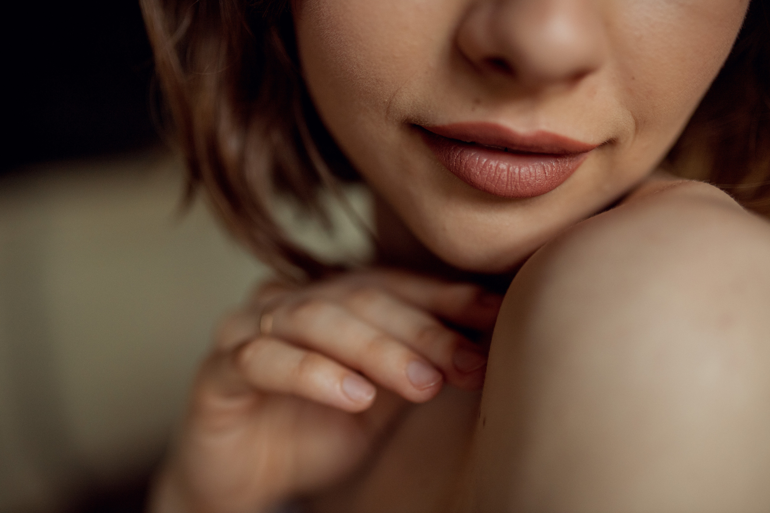 Женский портрет в атмосферном старинном зале. Семейный и свадебный фотограф в Донецке Елена Гордеева