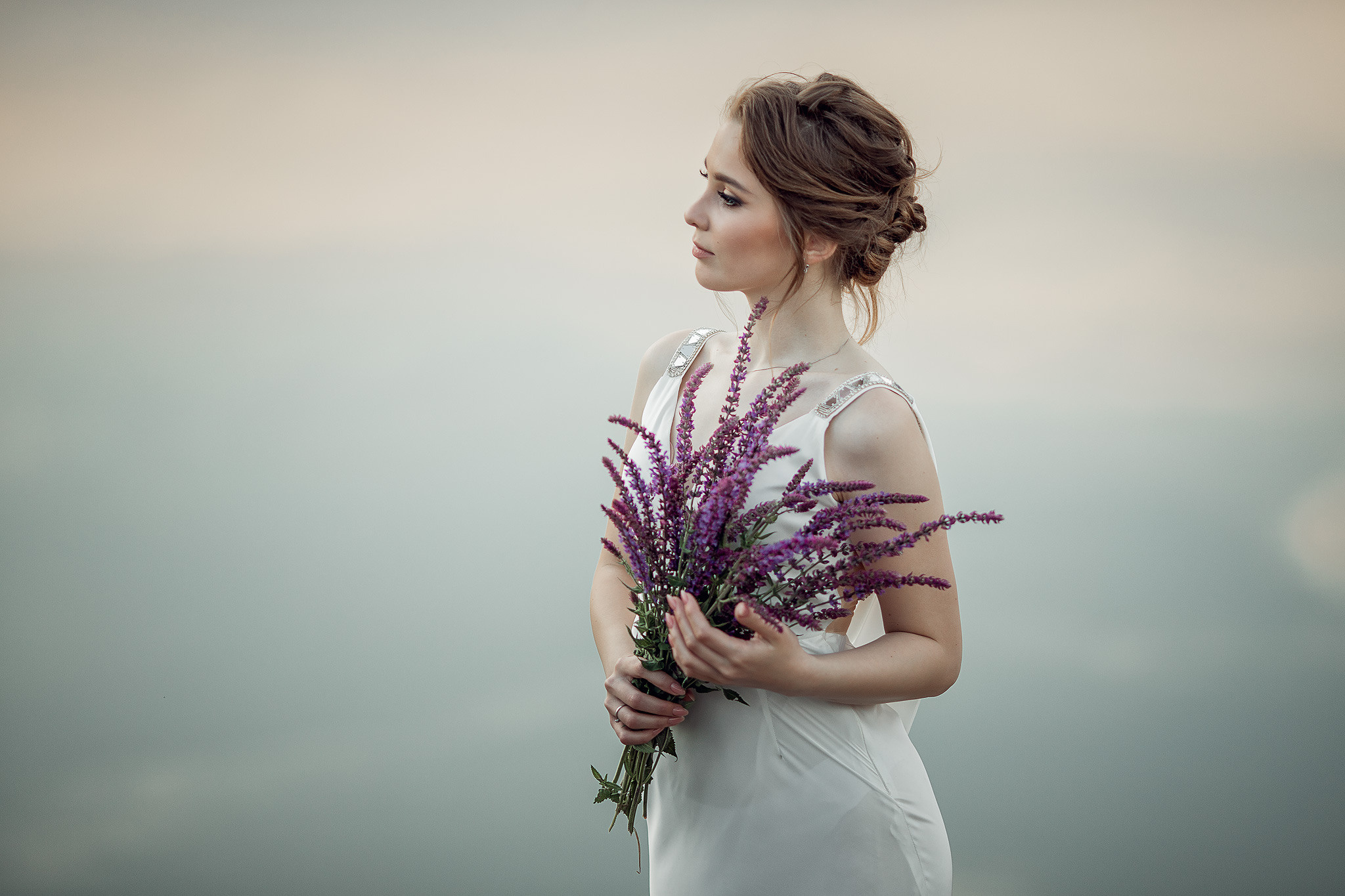 Свадебная фотосессия на каменном карьере у воды. Семейный и свадебный фотограф в Донецке Елена Гордеева