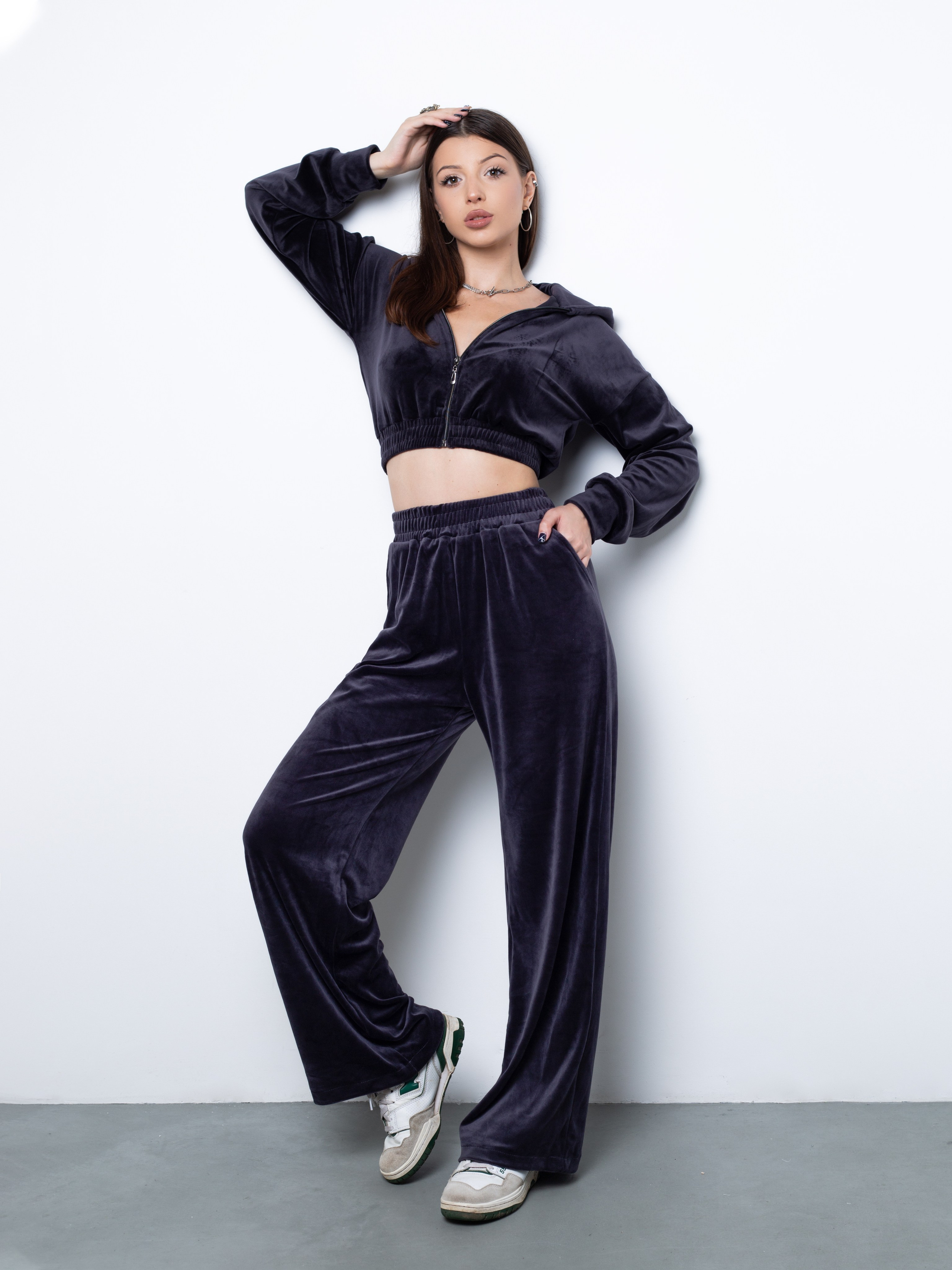 КАТАЛОГ | белый фон. RUNA production — стильные съемки для брендов