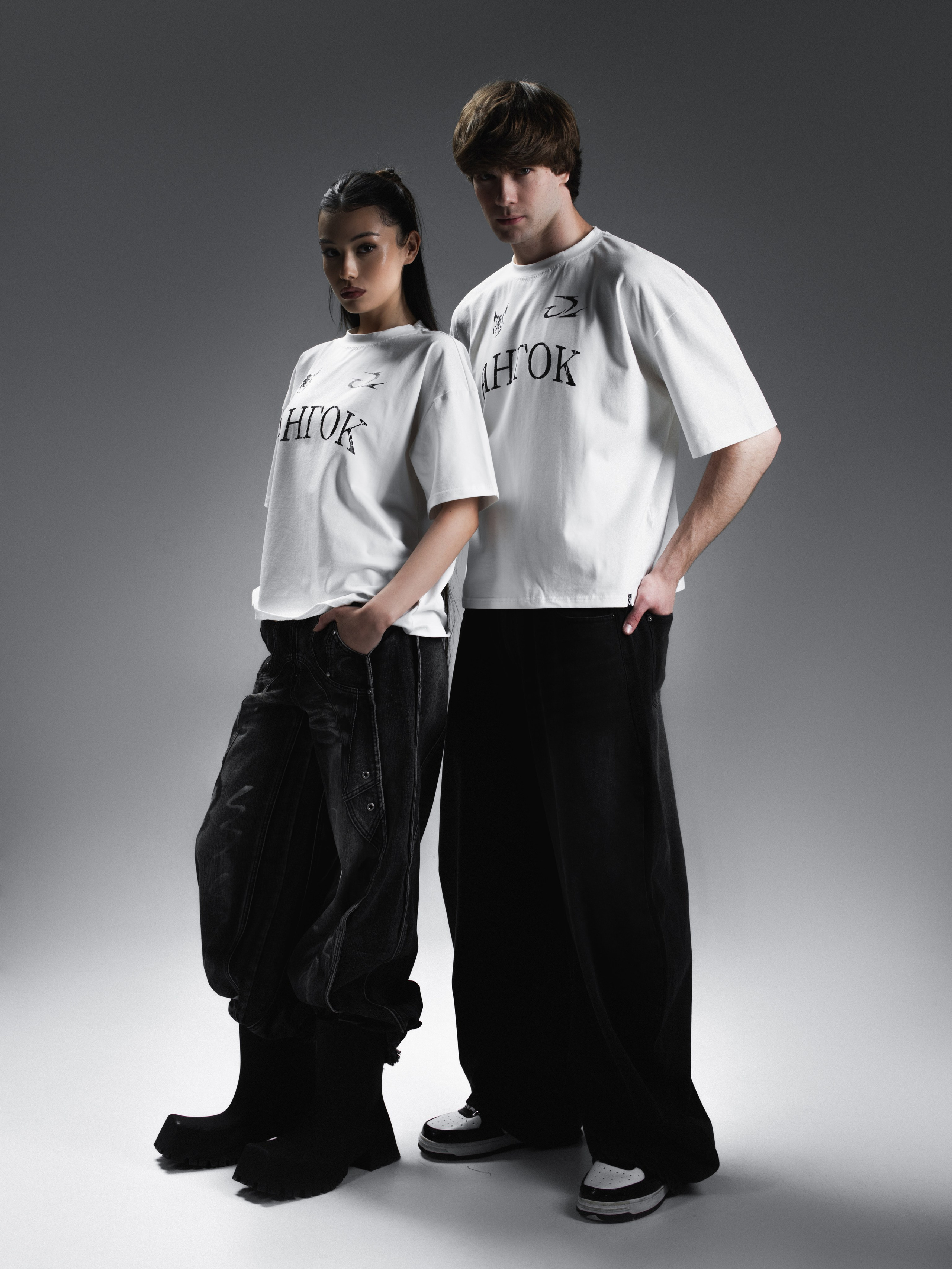 КАТАЛОГ | серый фон. RUNA production — стильные съемки для брендов