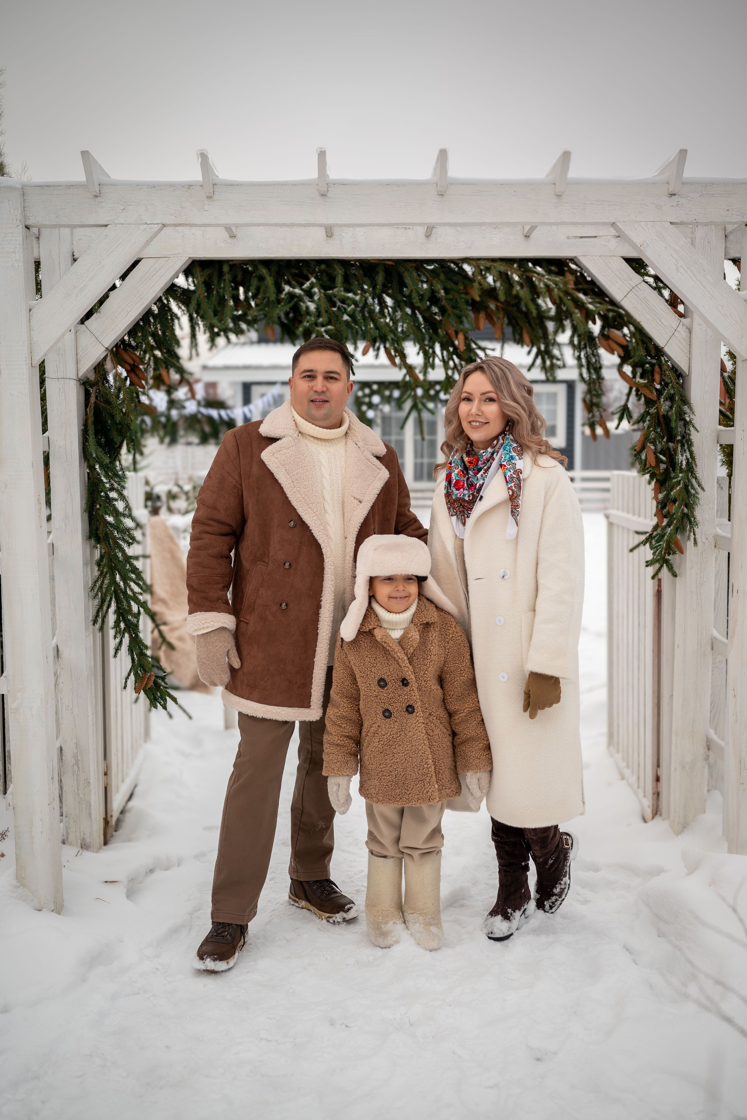 Галя с семьей_декабрь 2025. Меня зовут Михайлов Сергей, занимаюсь фото и видео г. Чебоксарах