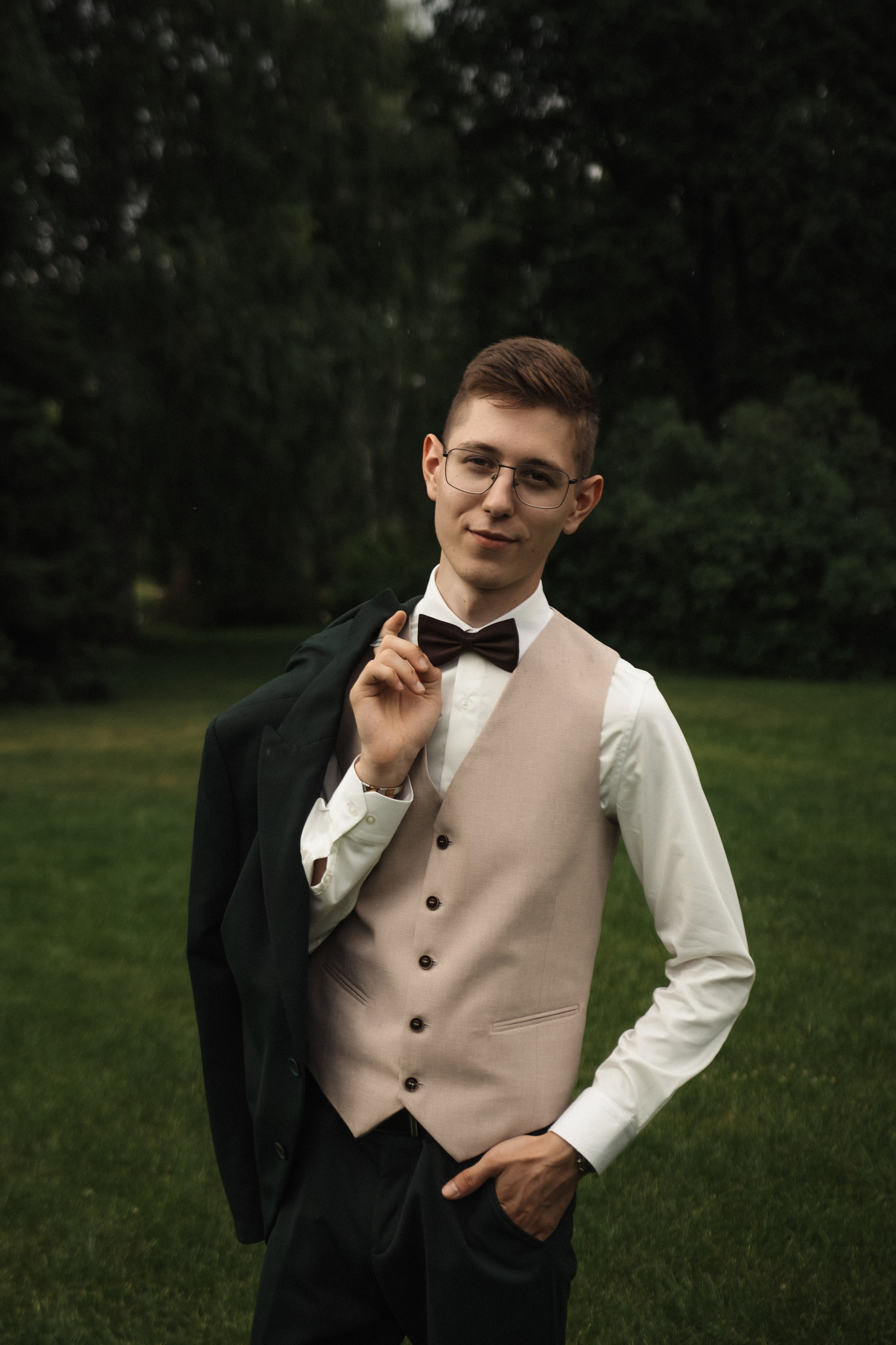 Арина и Александр Ботанический сад, ЗАГС Центральный. Фотограф Новосибирск
