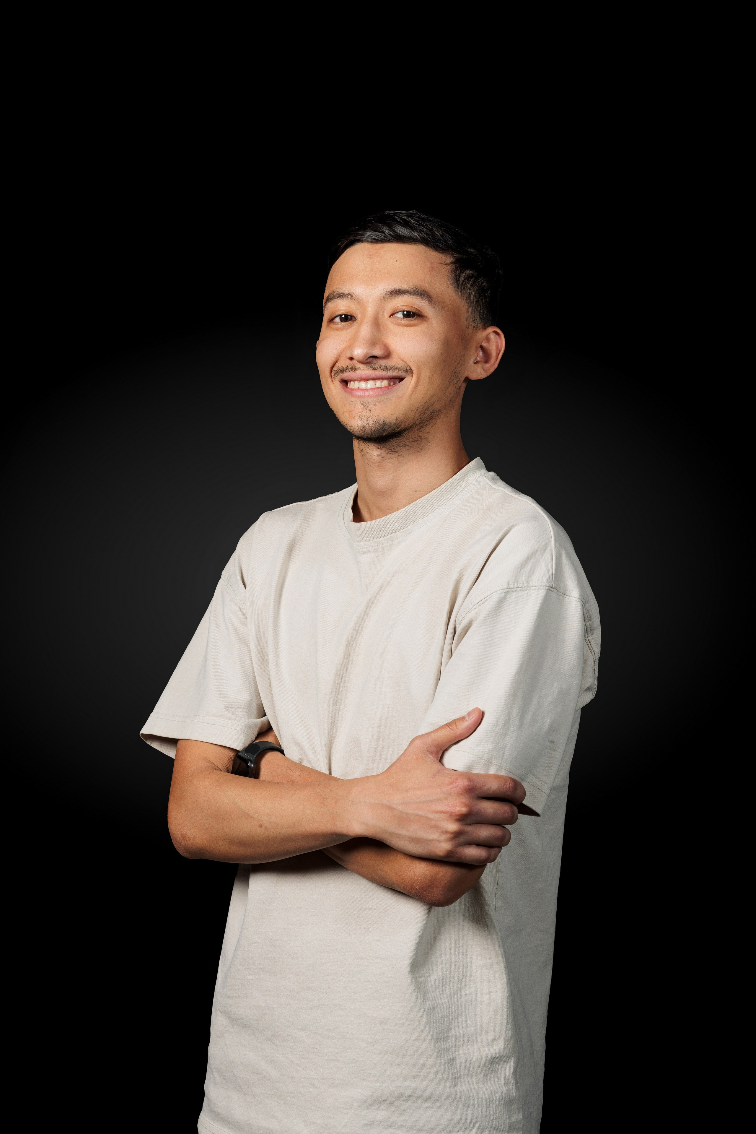 Бизнес-фотограф в Алматы — корпоративные съёмки, деловые портреты и репортажи. Профессиональный фотограф в Алматы