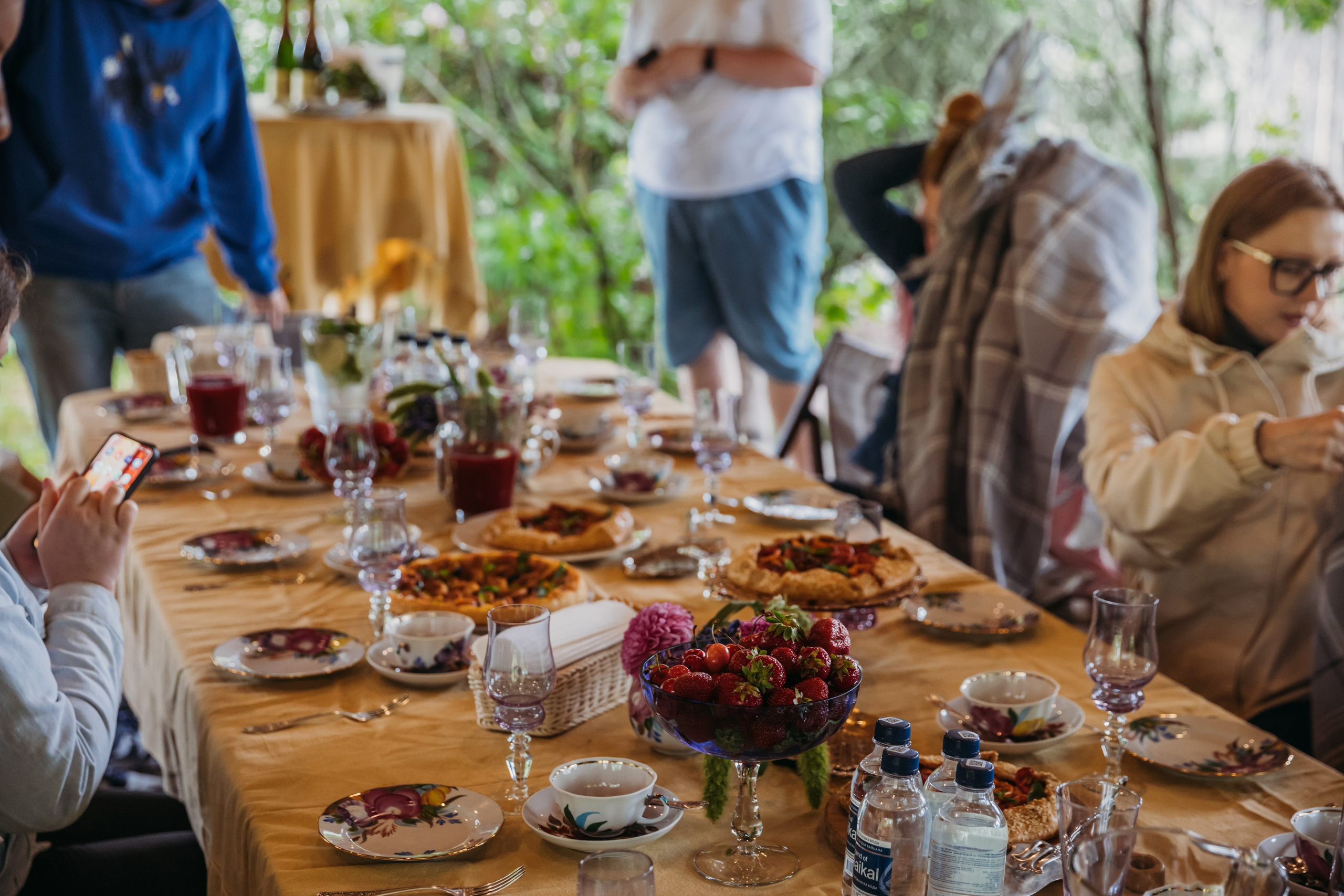 Родные люди «На дачу к Дмитрию Абрикосову». Леся Гаранина. Семейный фотограф/видеограф Москва и область