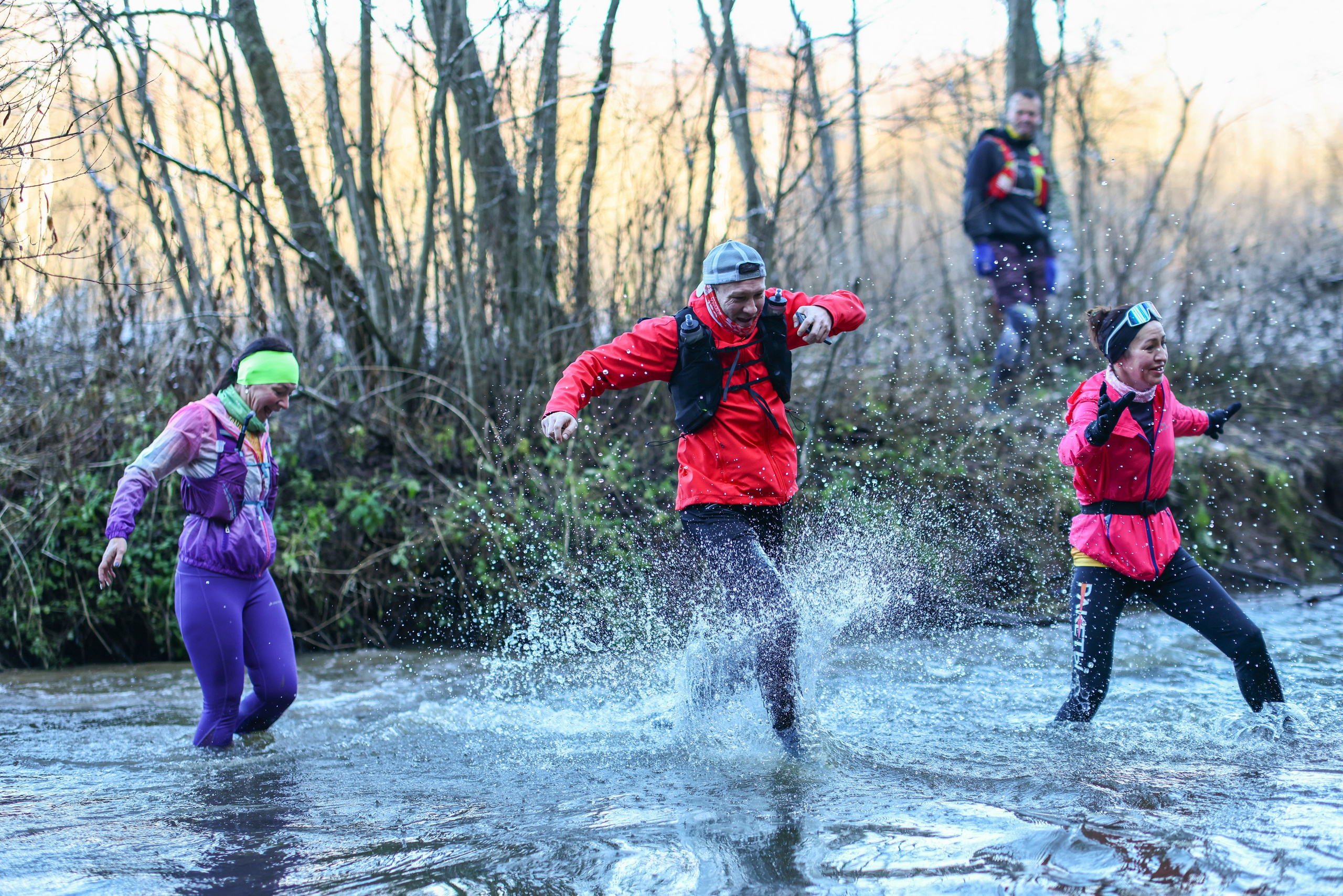 Два лепестка Химкинского марафона у дома, 23.11.25. Фотограф Сергей Ловкий