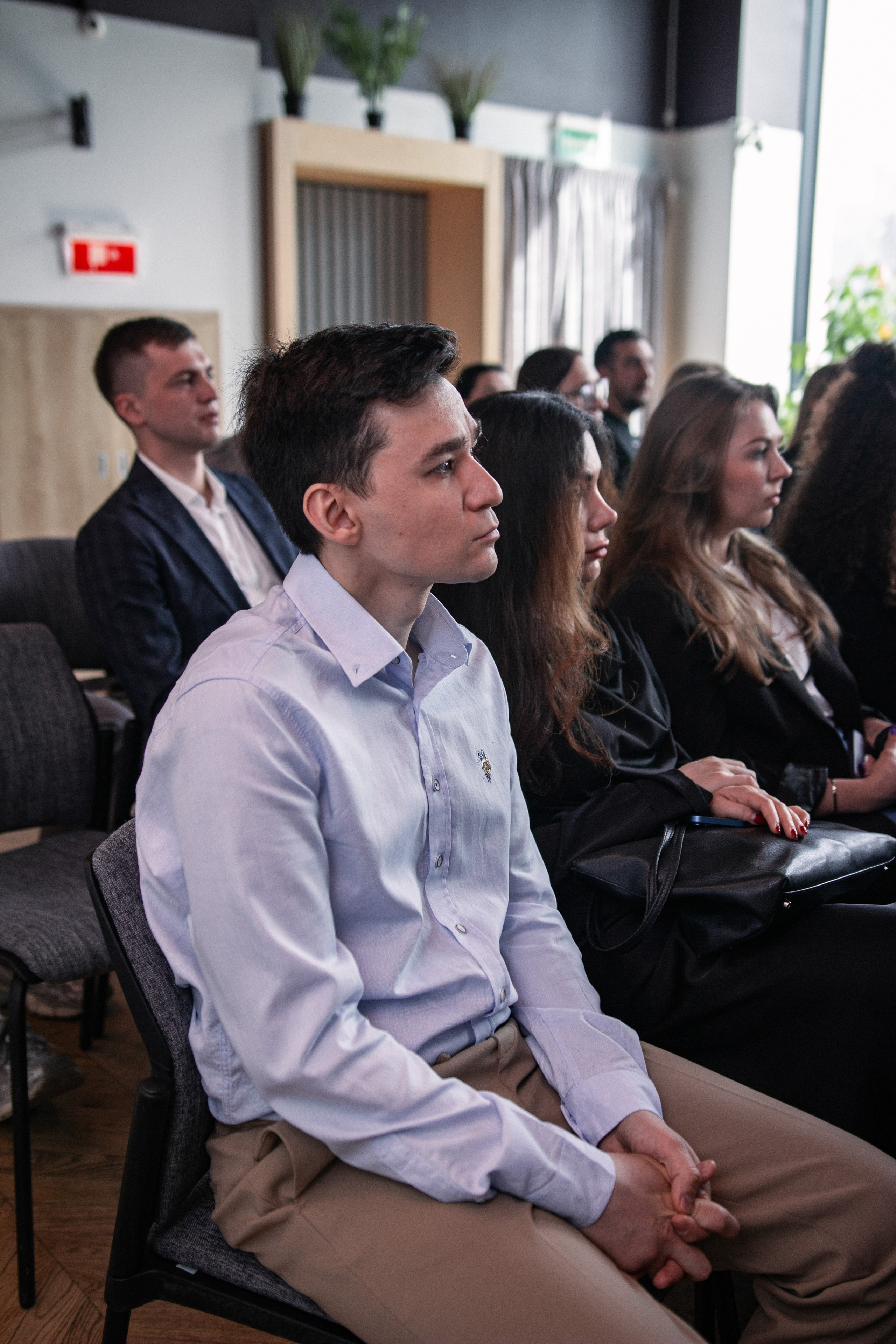 Планерка компании недвижимости. Фотограф Москва — личные фотосессии, лавстори в студии