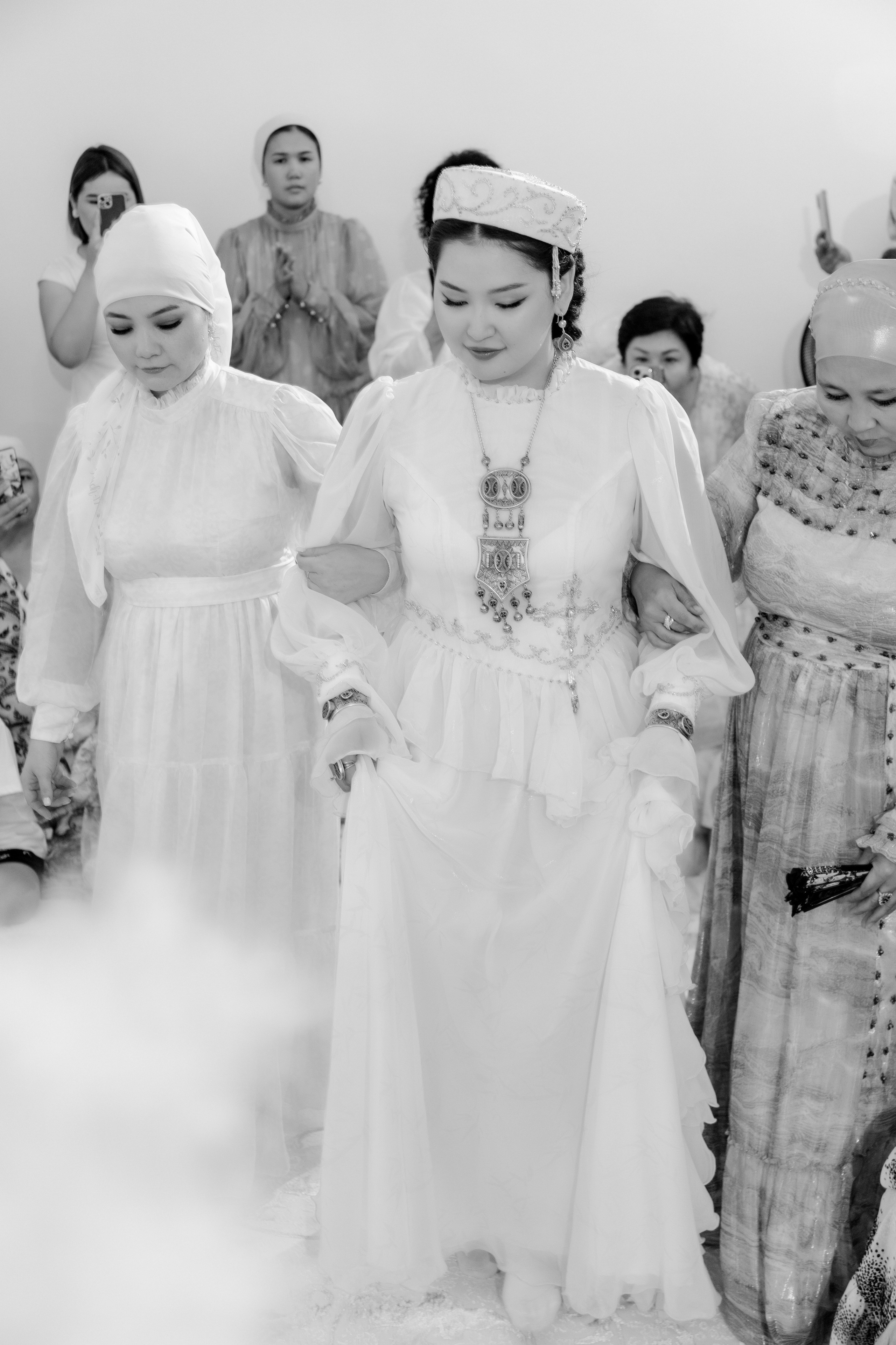 Aynur — syrğa salu. Wedding and Love story Photographer