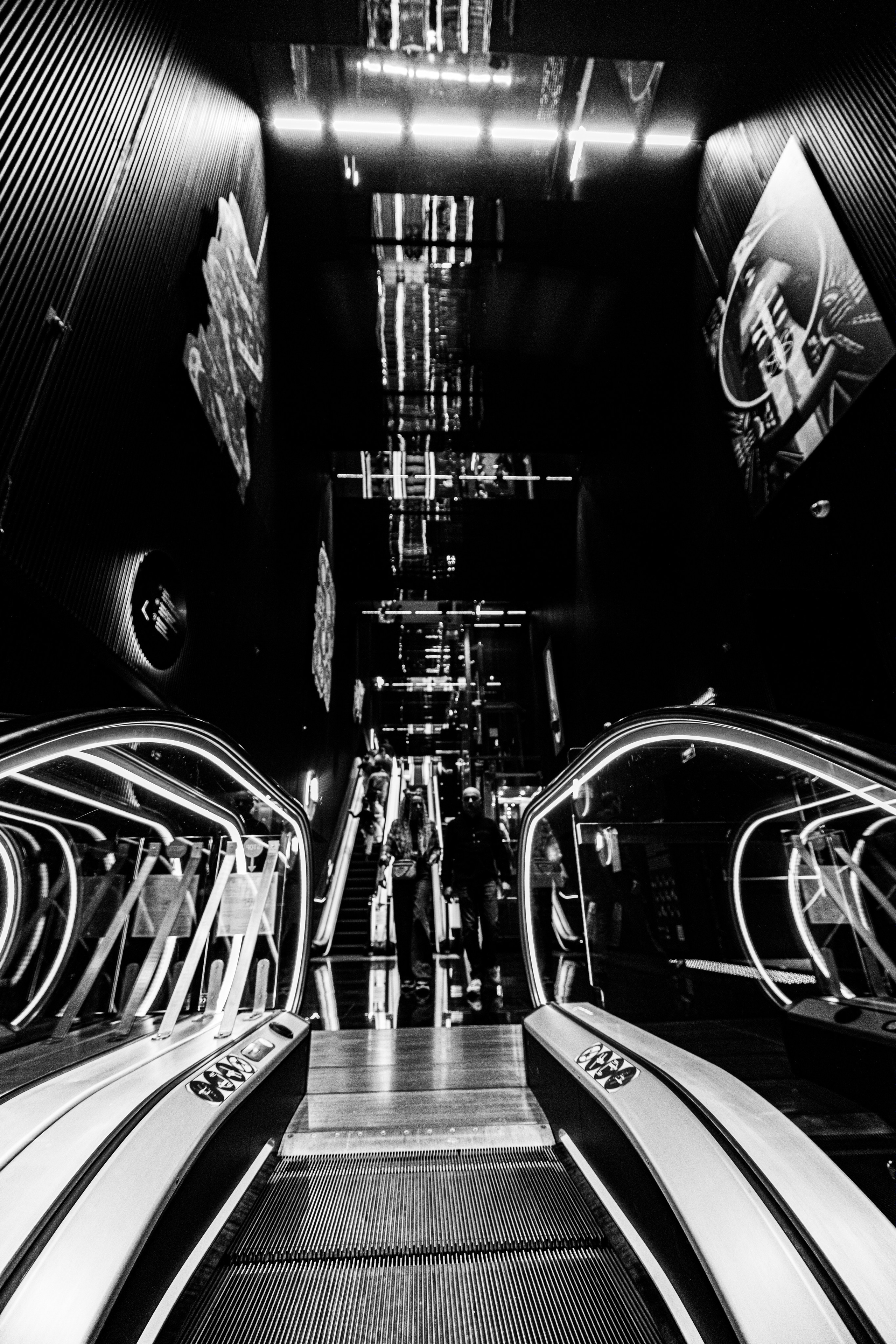 Выставка в павильоне АТОМ. Фотографирую жизнь! Московский фотограф волонтер