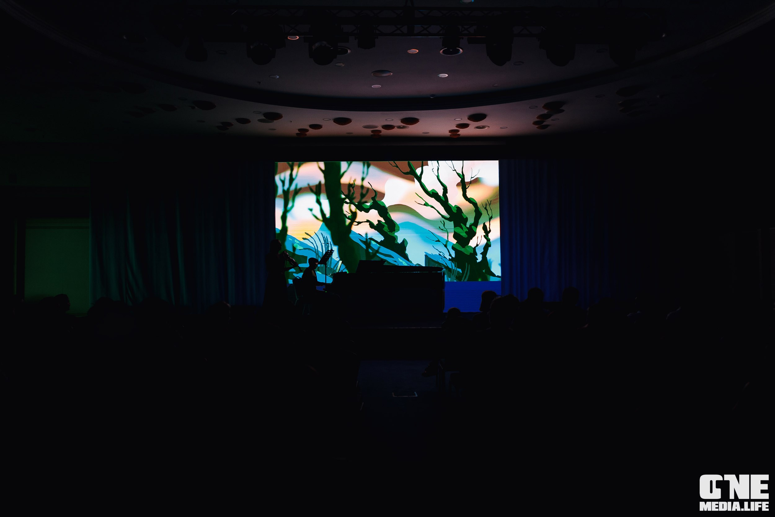 Фоторепортаж из Янтарь Холла. One Media Life: фоторепортажи, фотоотчеты с мероприятий и заведений