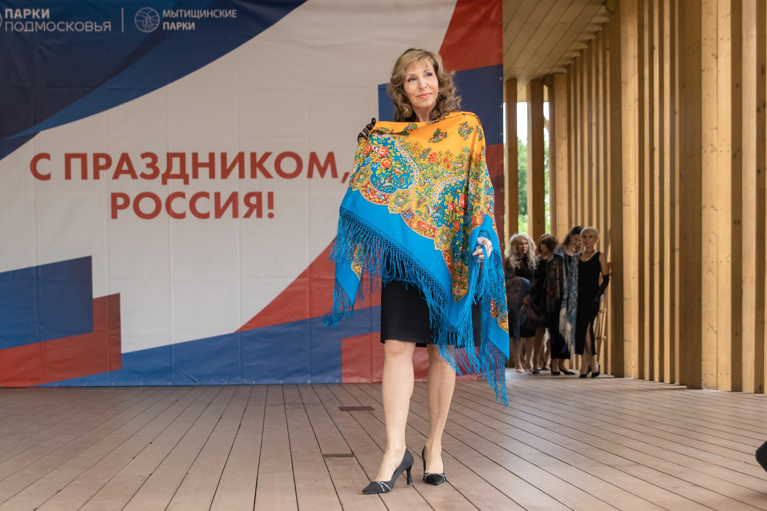 Показ в честь Дня России. Коллекционер и искусствовед Олеся Ястребова