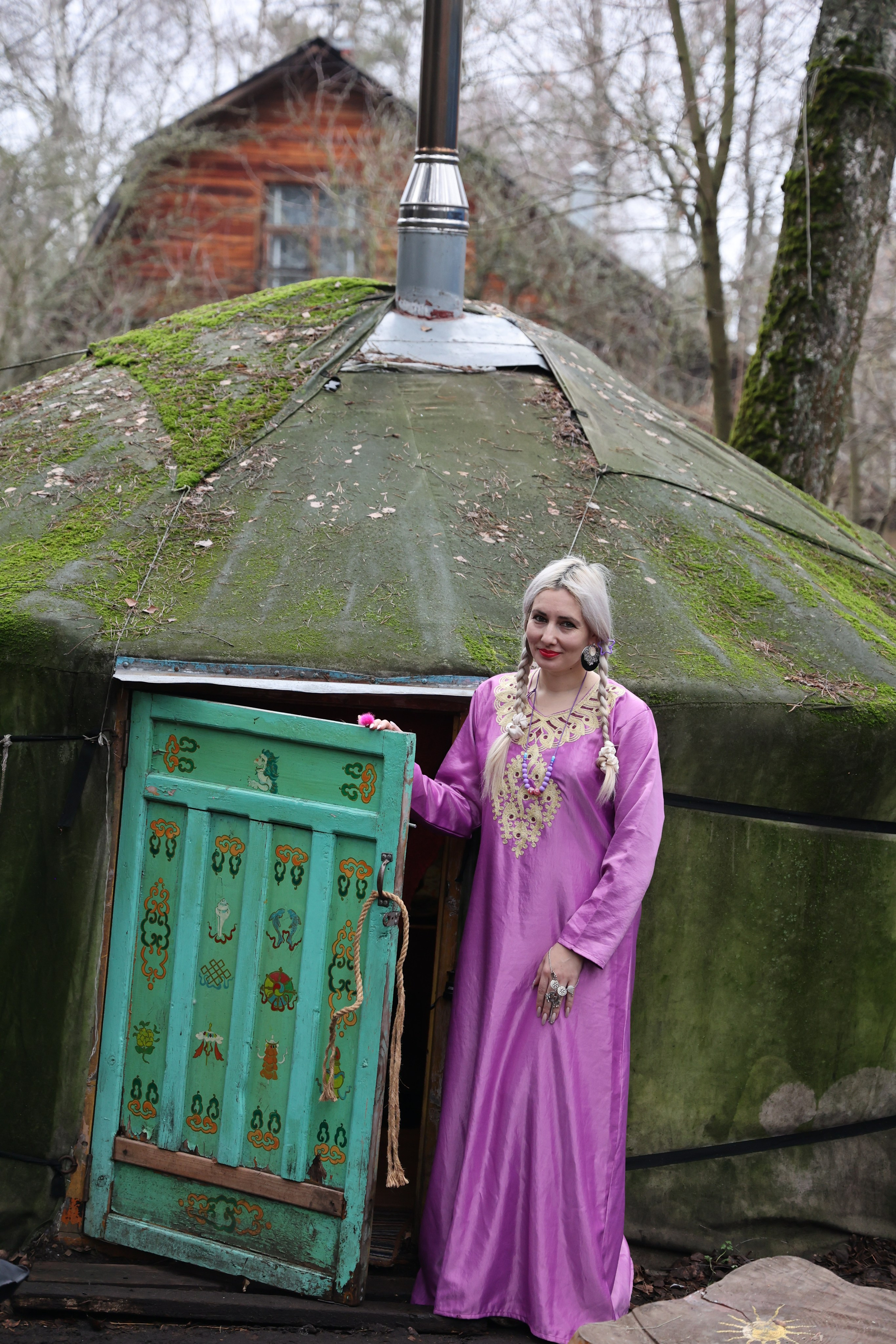 Карнавальные костюмы, вечерние и свадебные платья аренда посуточно, прокат в Жуковском. Фотограф для маркетплейсов, фотоуслуги в Жуковском Татьяна Марсуверских