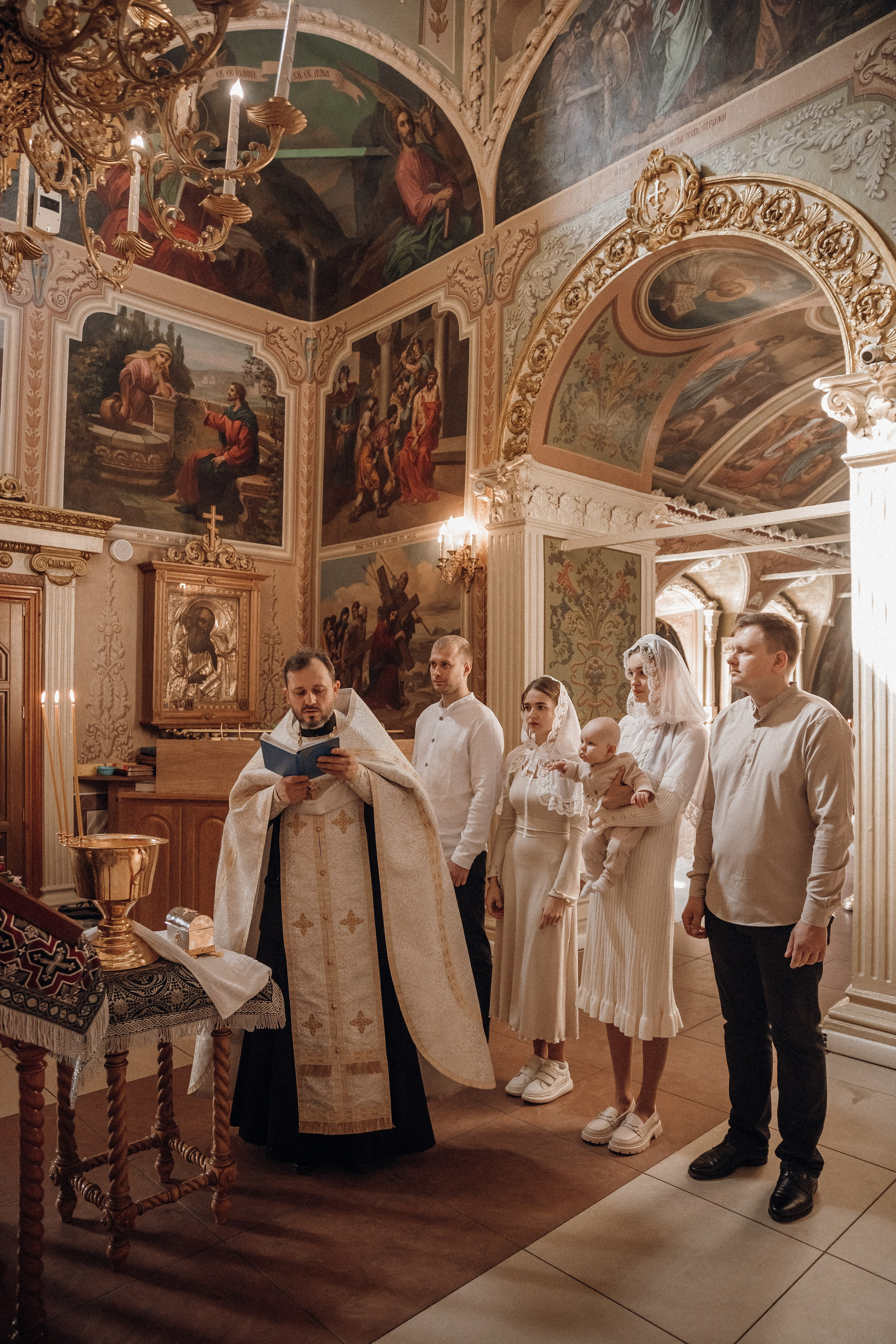 Алина и Дима крестят Миру. Семейный фотограф в Брянске Зурилина Екатерина