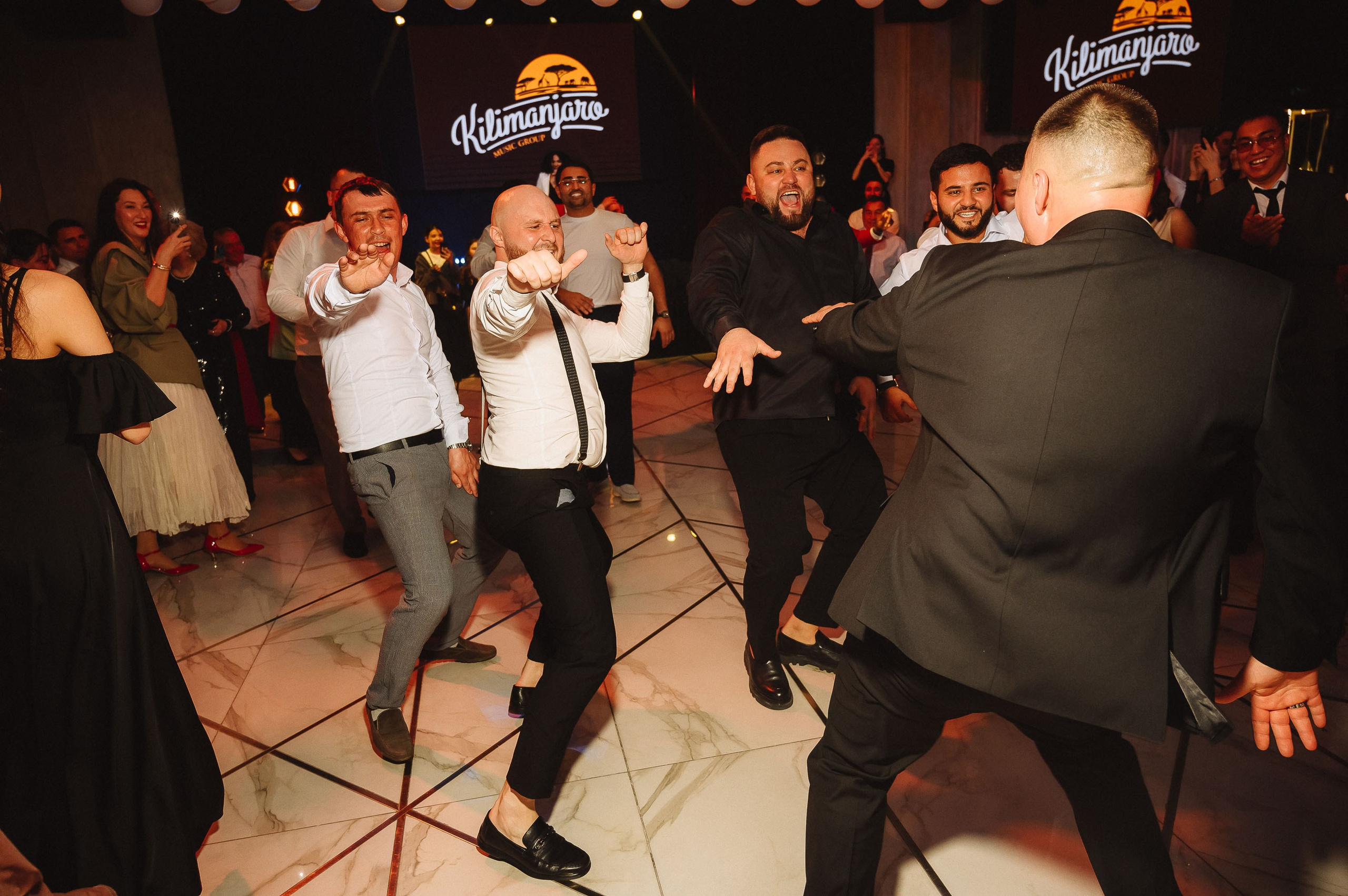 Национальная свадьба в Marshal Grand Hall. Евгений Нисковских — свадебный и репортажный фотограф в Тюмени