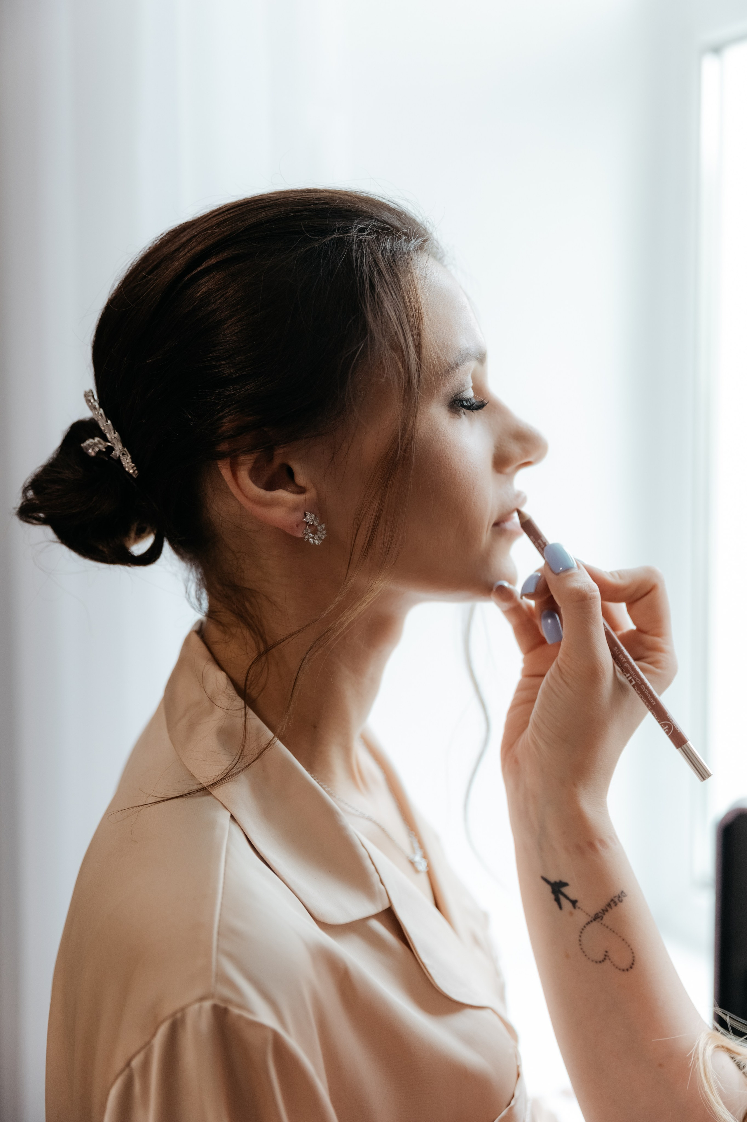 Волшебство уходит — Знаю. — И что мы будем делать? — Наслаждаться моментом. Свадебный фотограф в Санкт-Петербурге