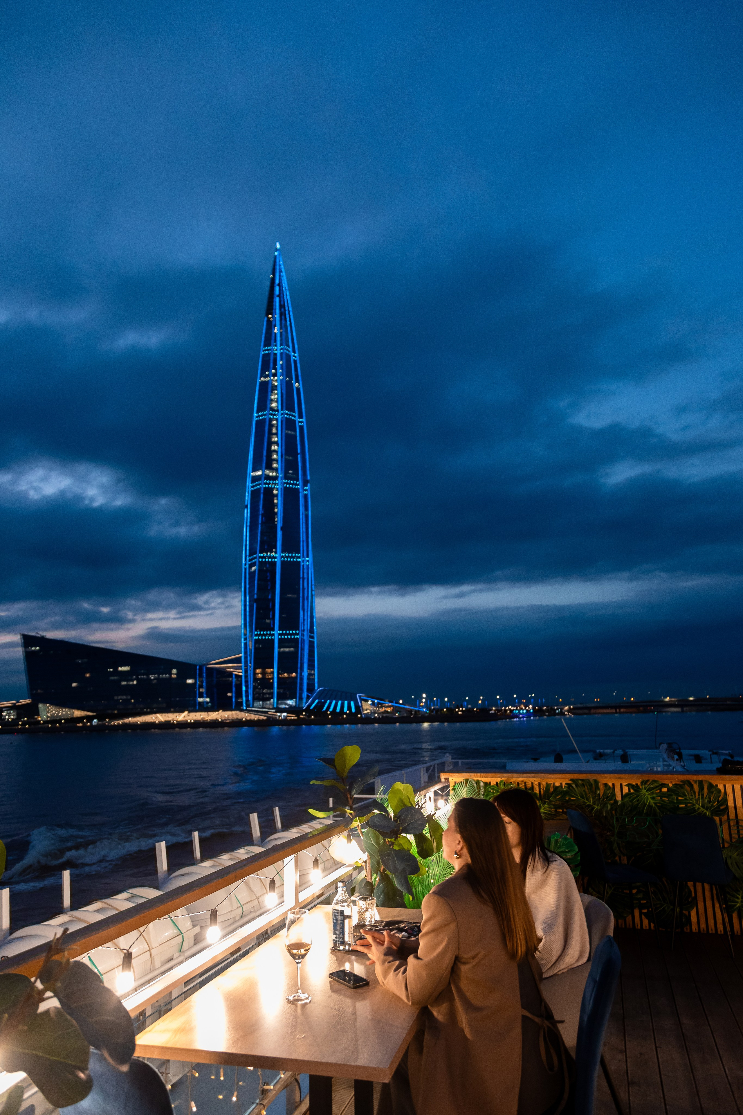 На воде. Главная