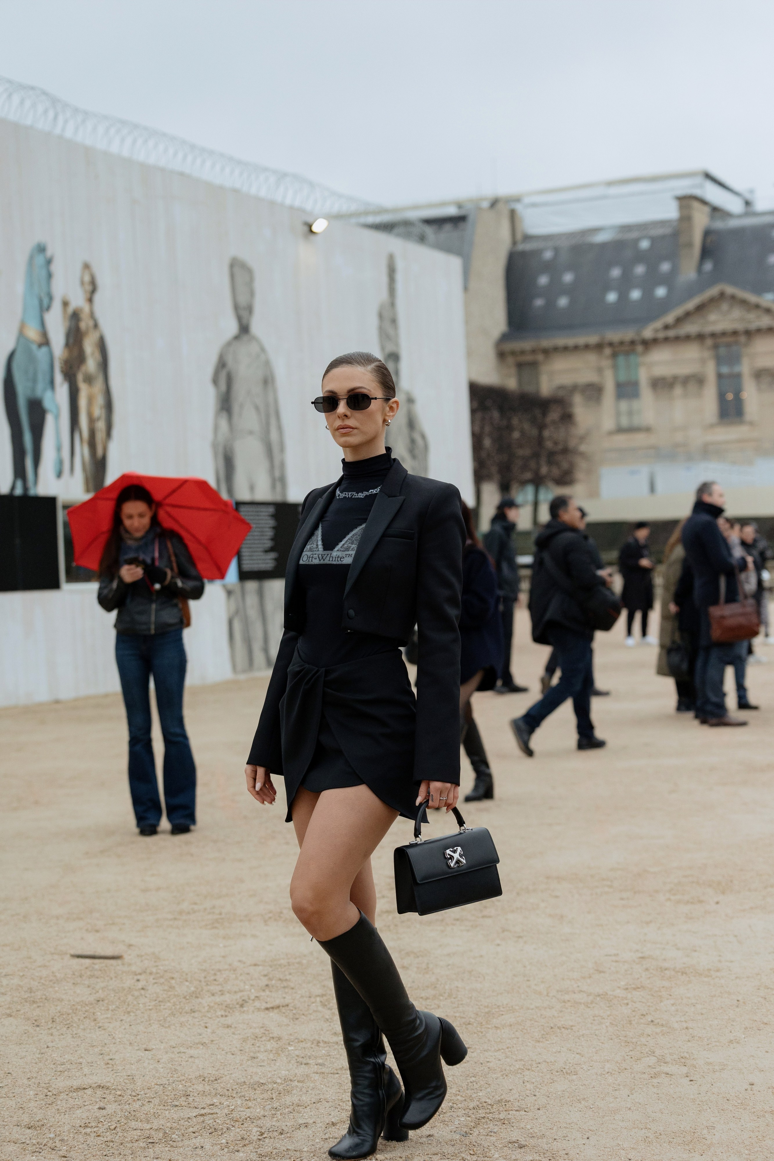 OFF WHITE PFW WOMENSWEAR FALL-WINTER 24/25. Photographer in Milan Ivan Goncharov