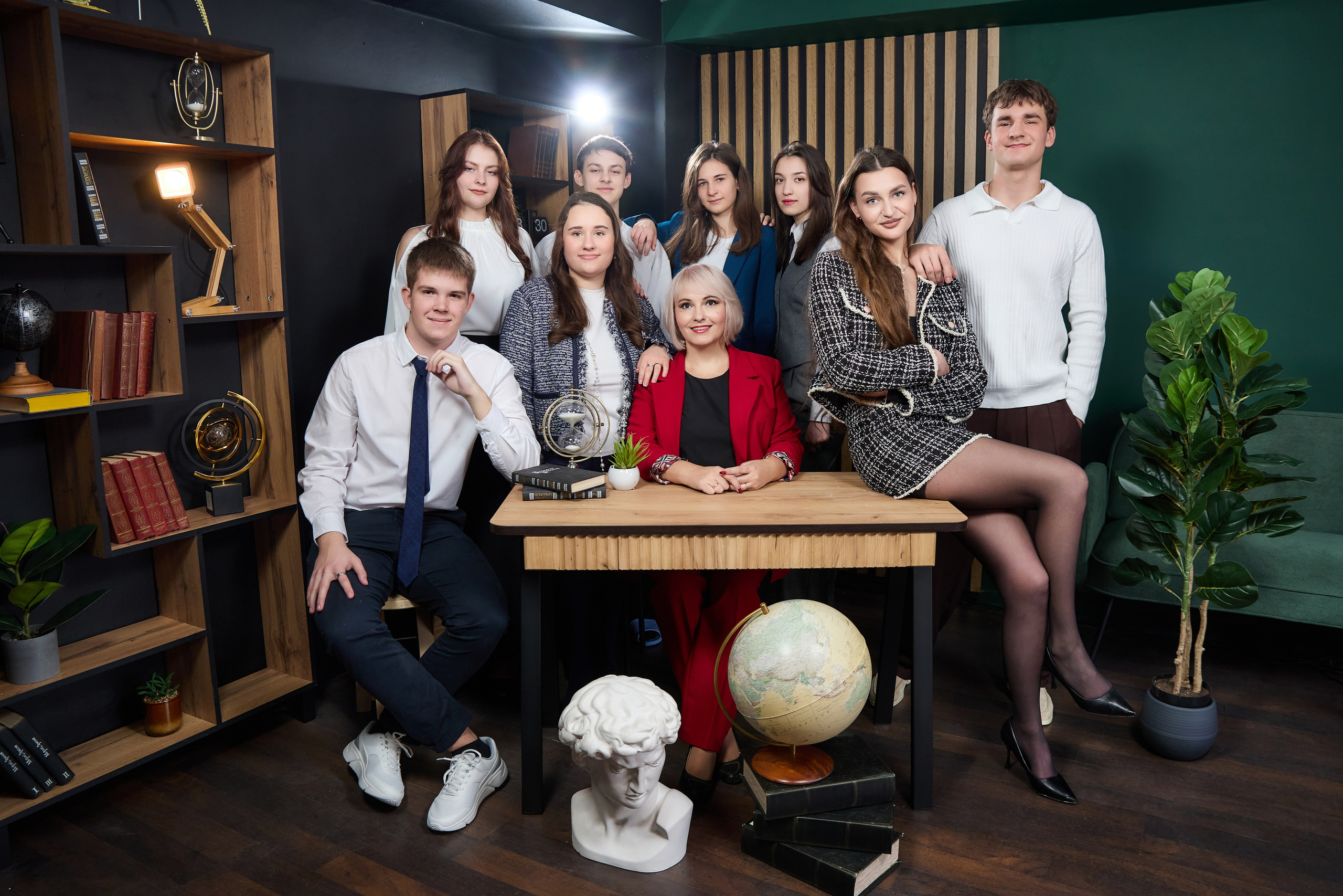 Зал «Кабинет». Выпускные альбомы в Донецке и ДНР. Фотограф Донецк и ДНР