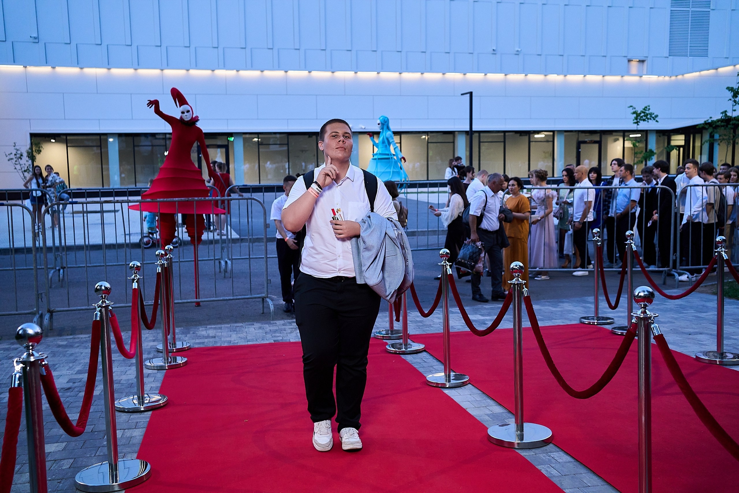 Выпускной 2024 концертный зал Академия ВТБ. Фотограф и Видеограф в Москве. Олег Корушев