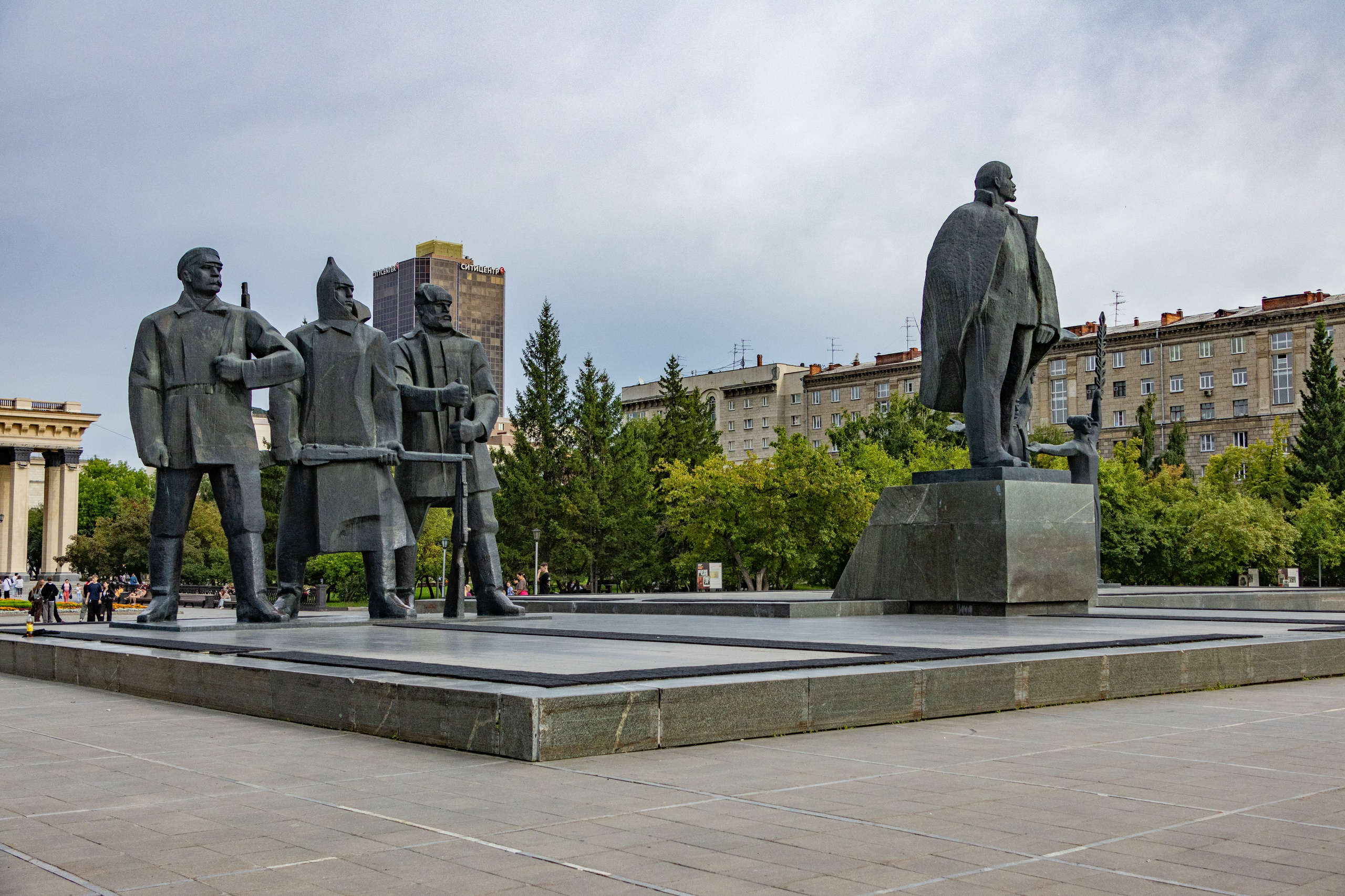 Новосибирск. Jean De Vivre Gallery