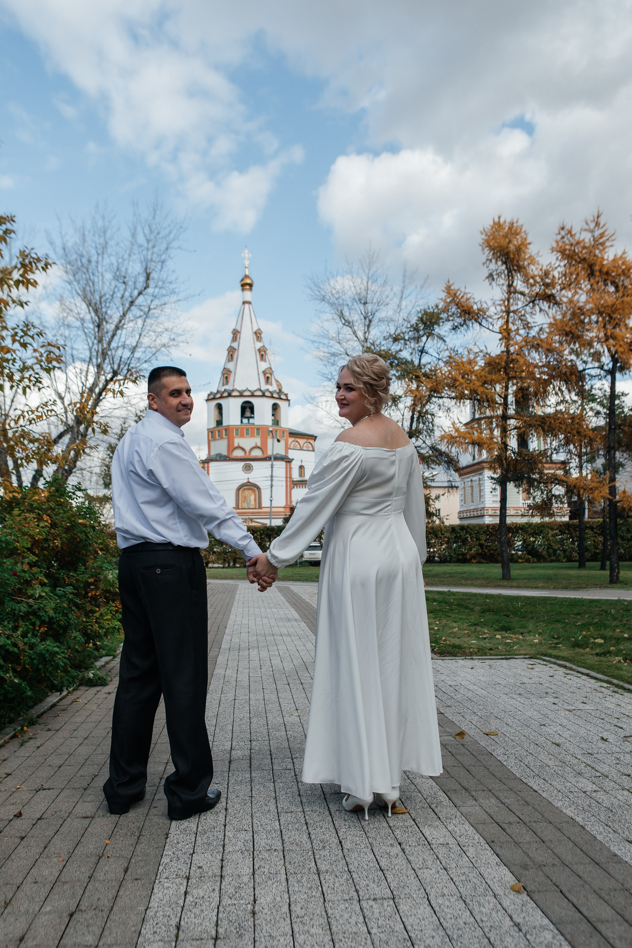 Свадьба, свадебная фотосессия, свадебная фотосъемка Иркутск. Фотограф в Иркутске Анастасия Кись. Студийная фотосессия беременности в тканях Иркутск. Семейная фотосессия, ПОРТРЕТ «ПОКОЛЕНИЕ»